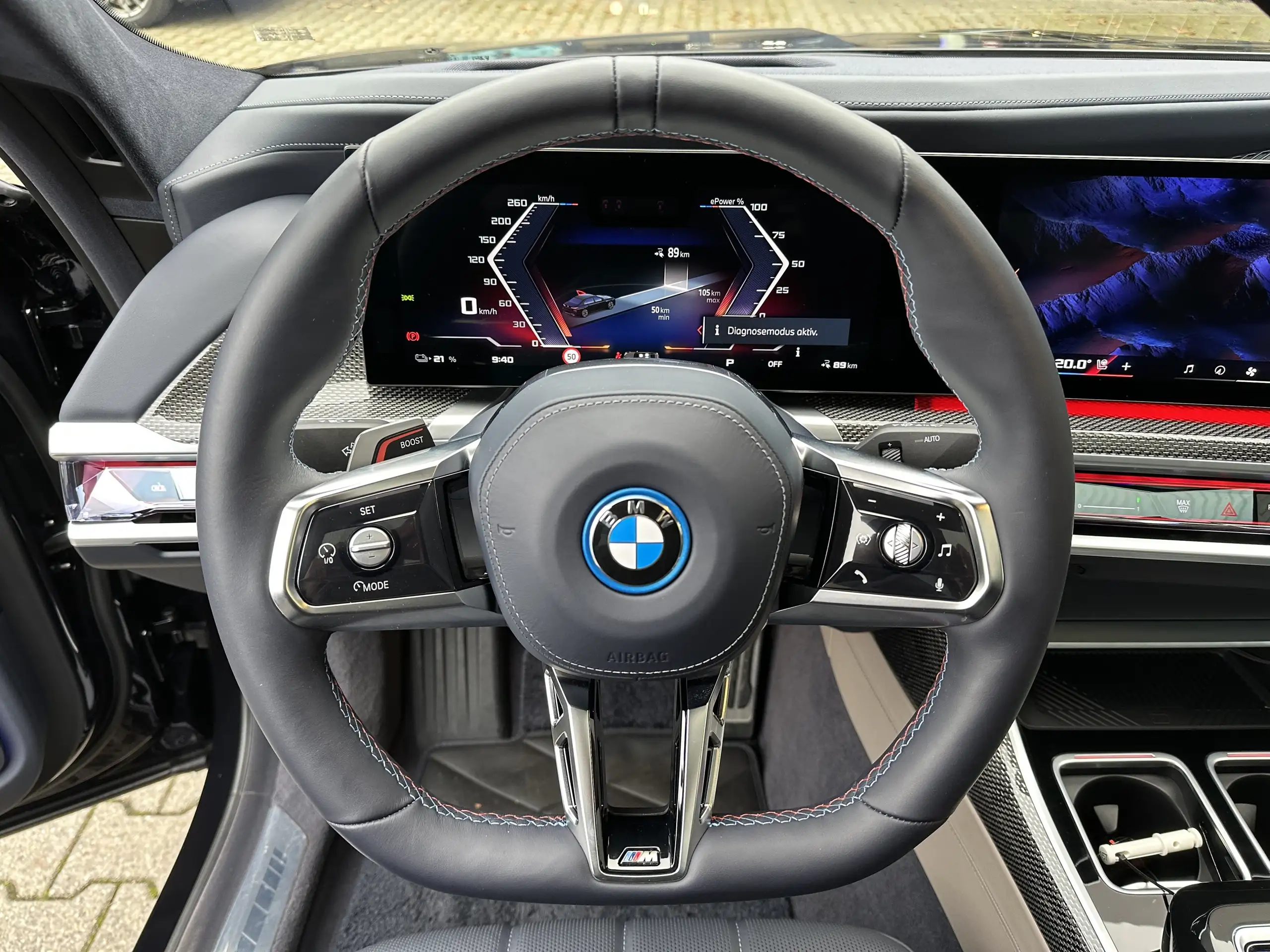 BMW - i7