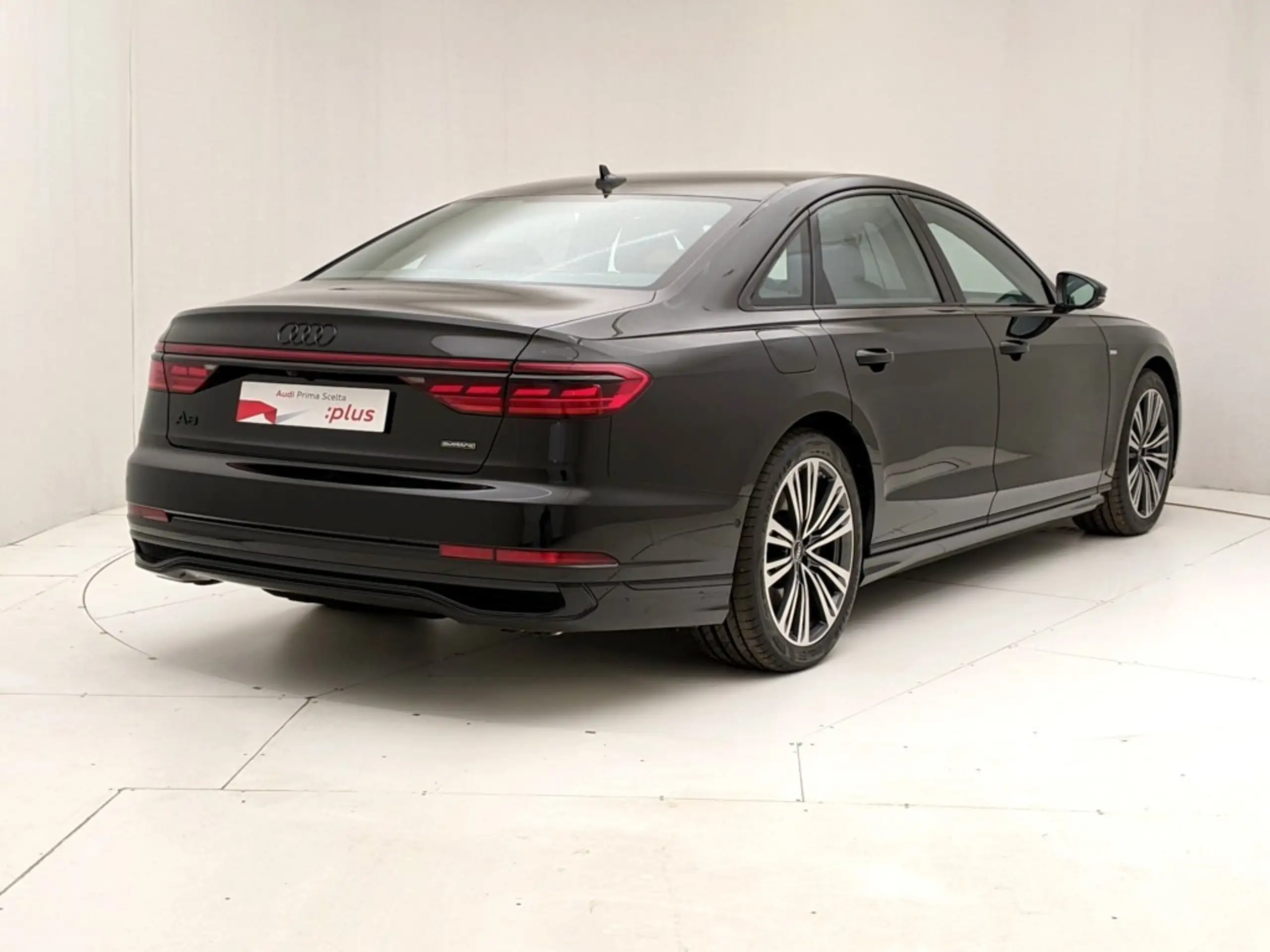 Audi - A8