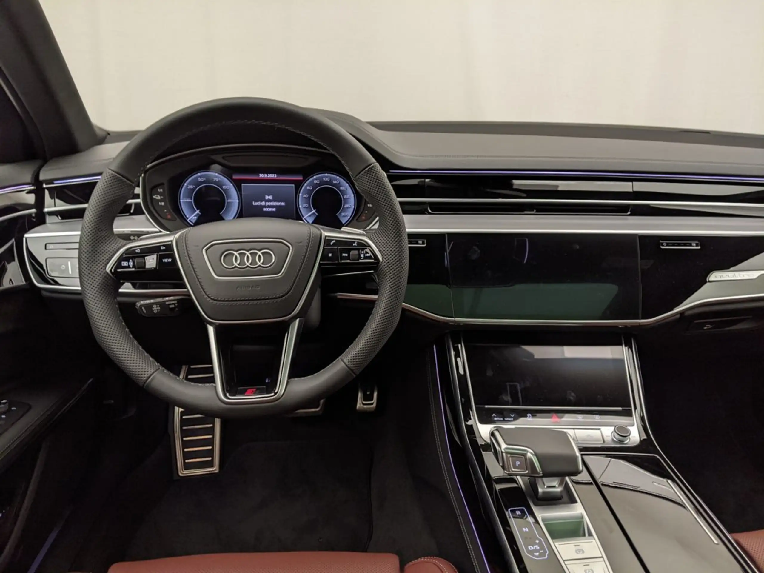 Audi - A8