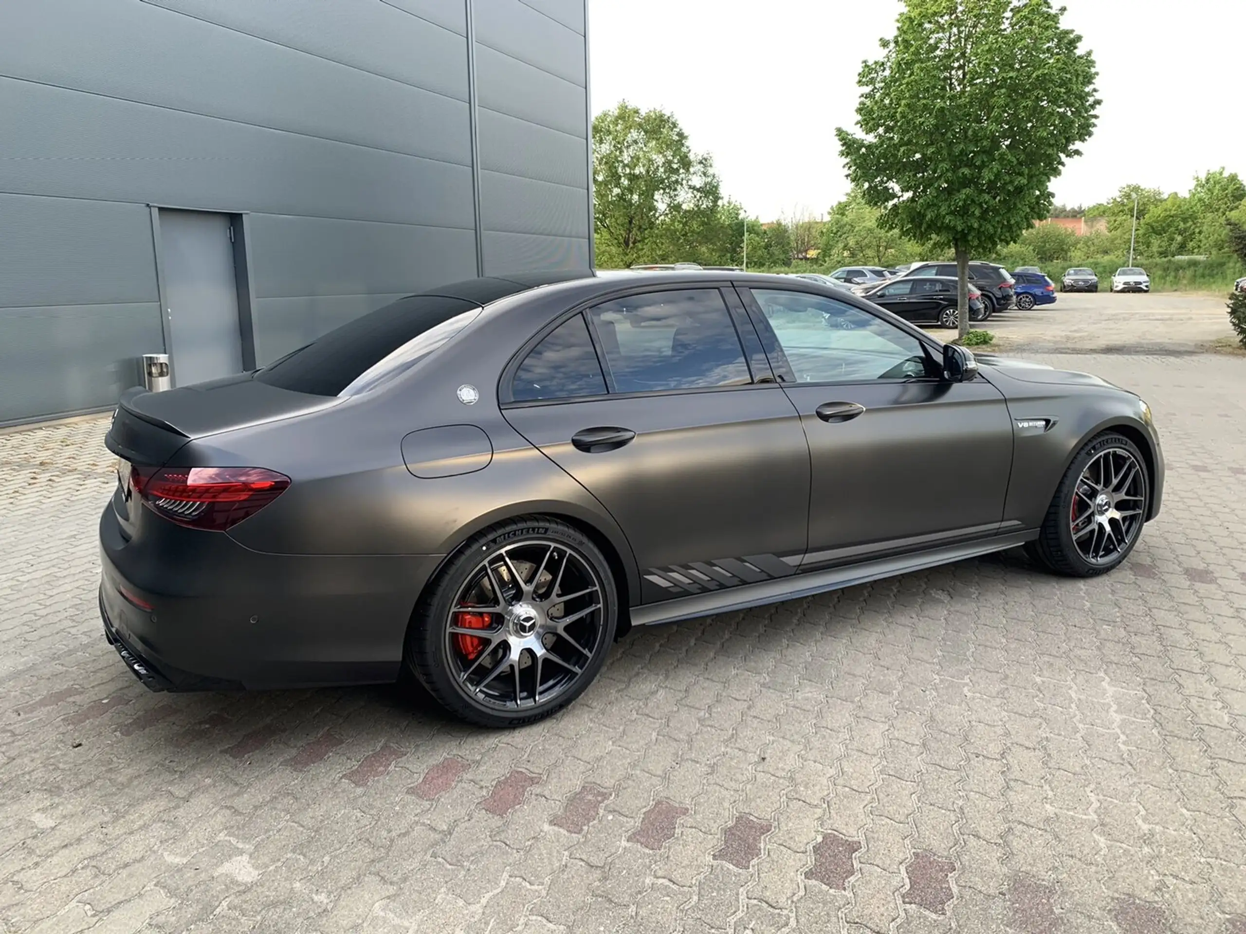 Mercedes-Benz - E 63 AMG