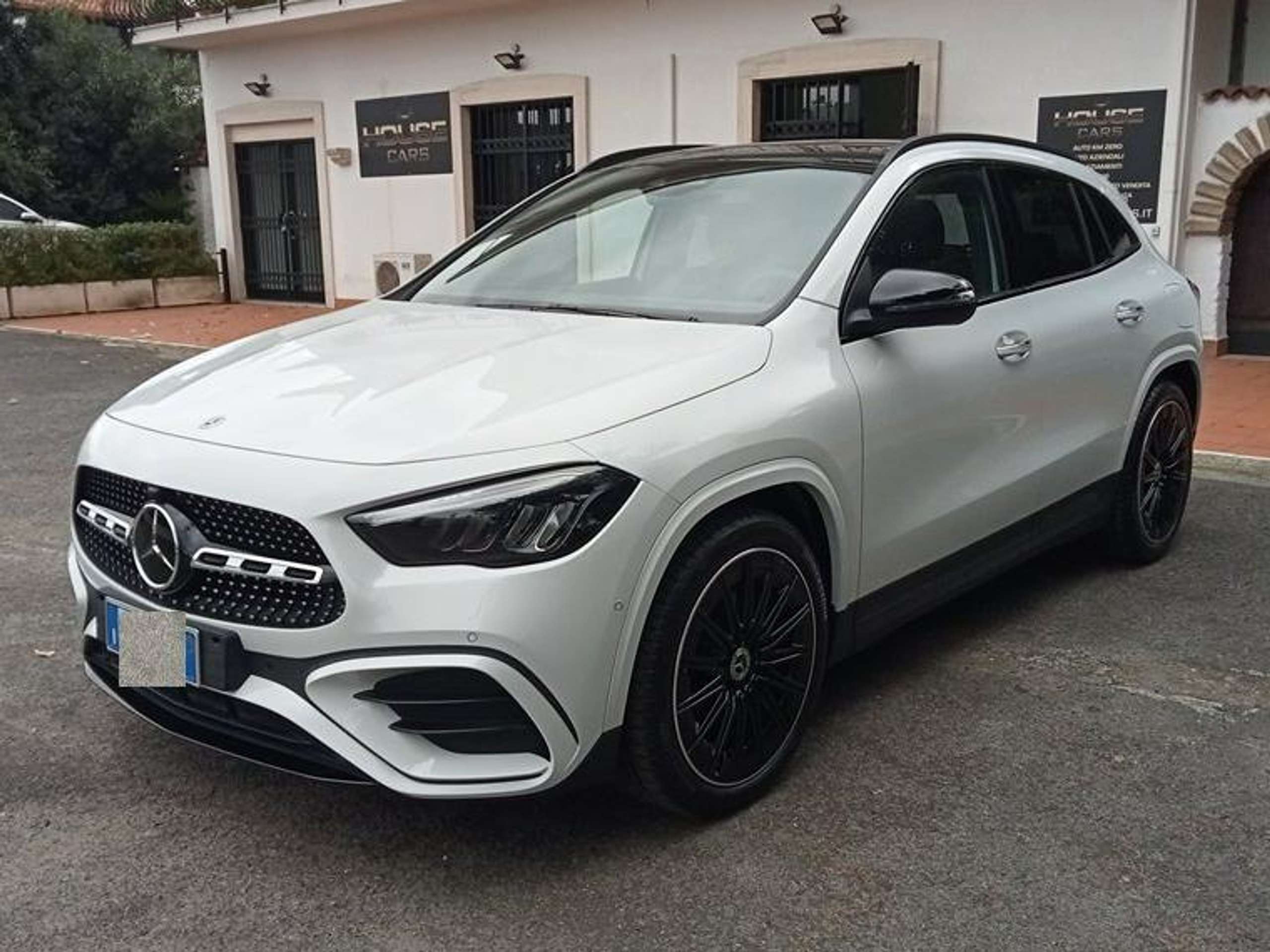 Mercedes-Benz - GLA 200