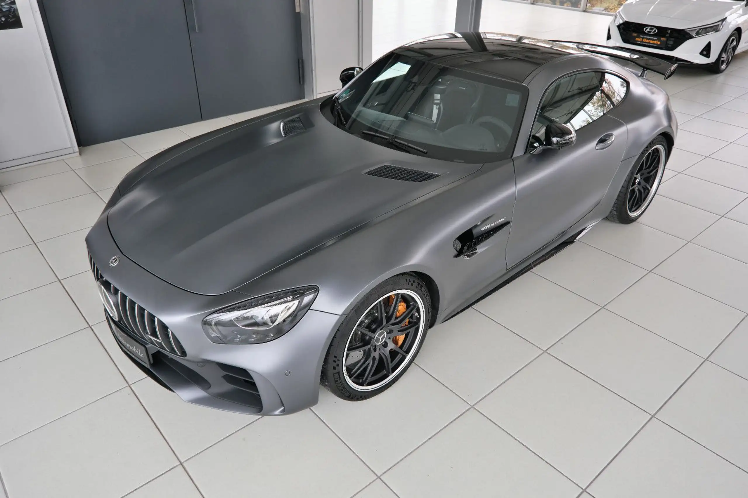 Mercedes-Benz - AMG GT