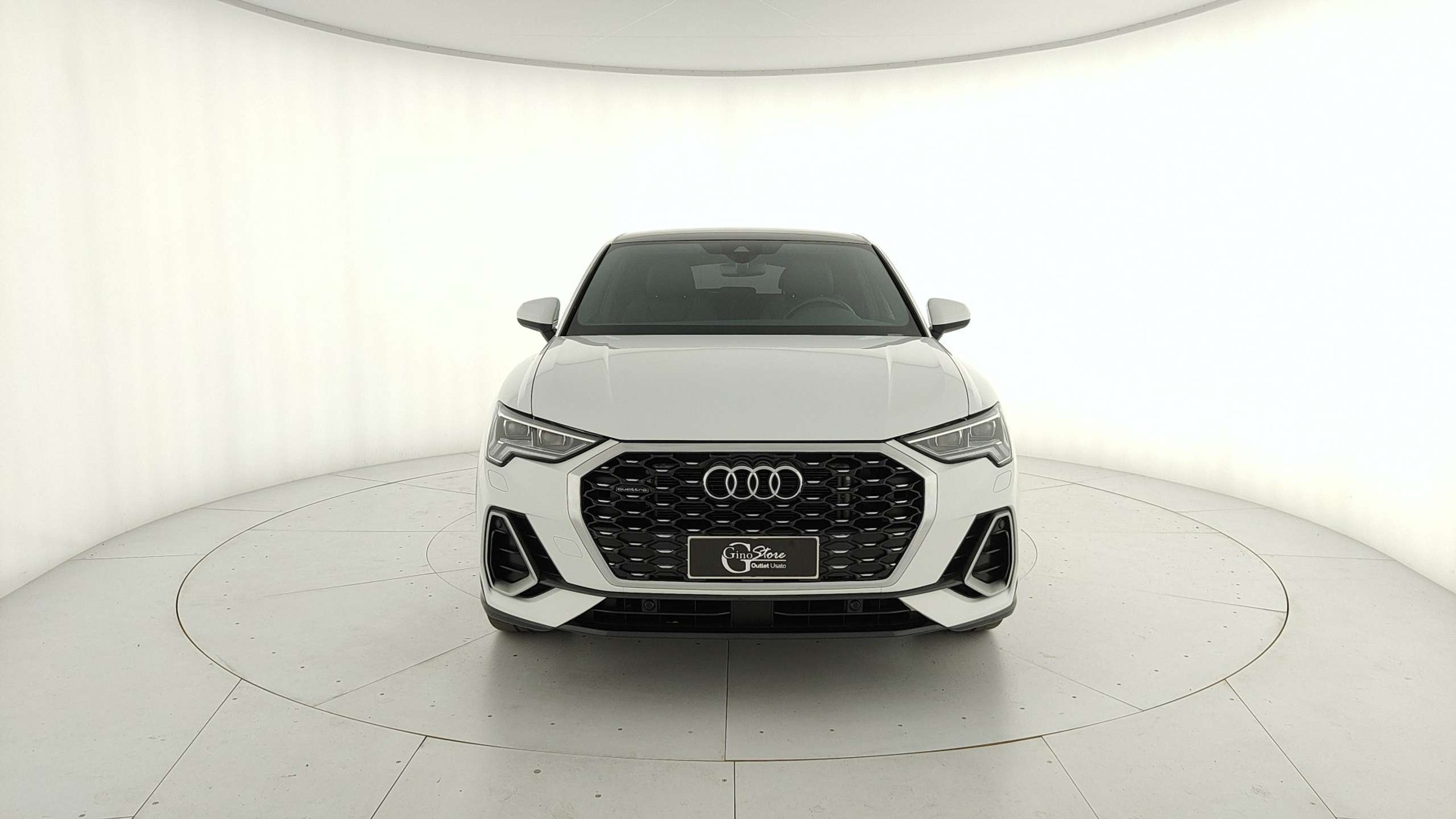 Audi - Q3