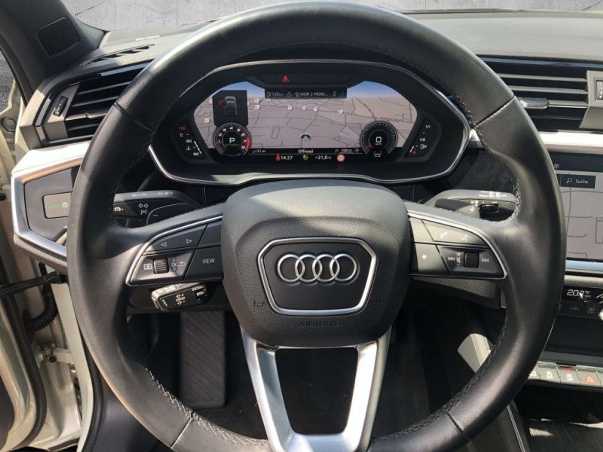 Audi - Q3