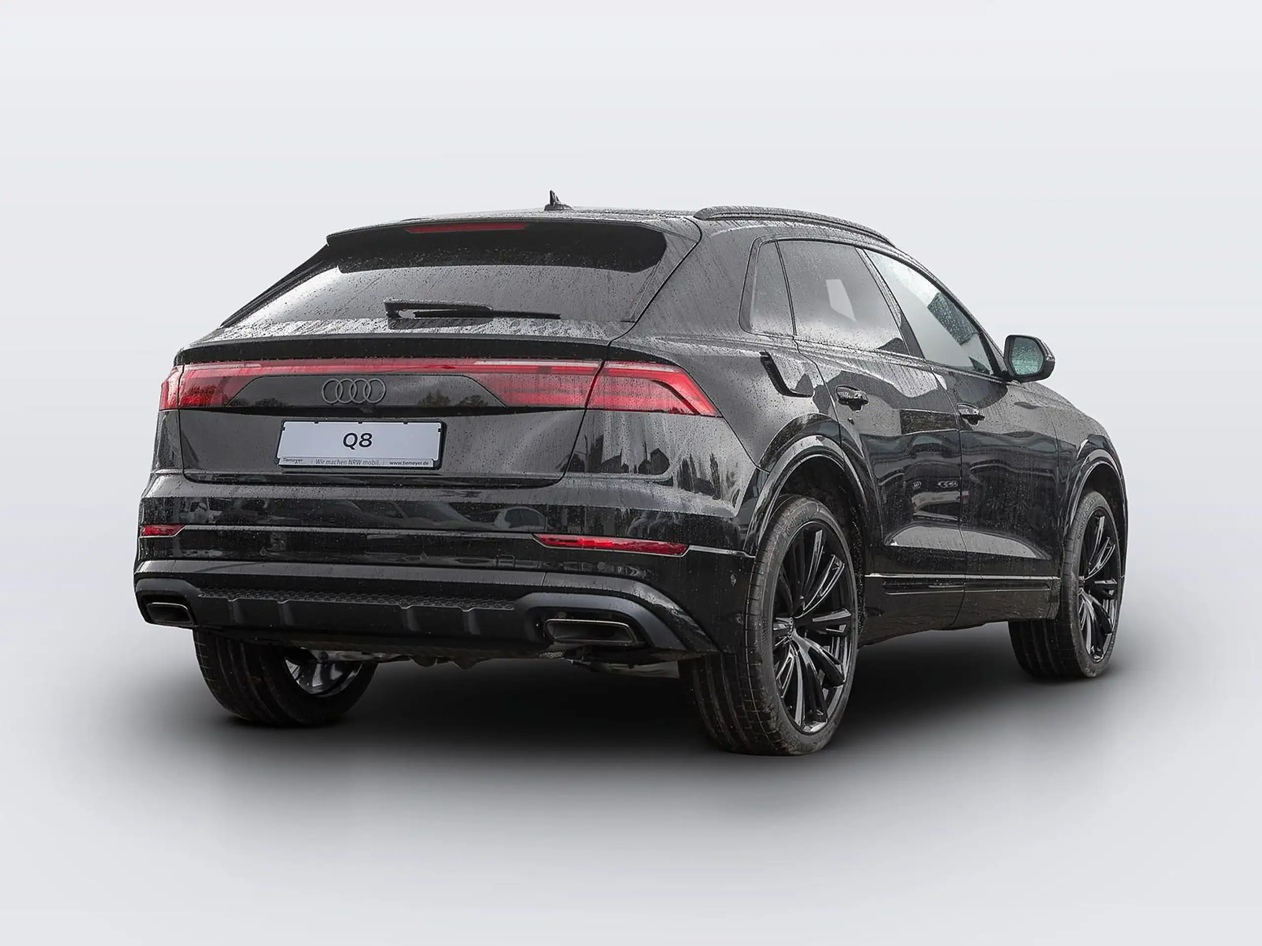 Audi - Q8