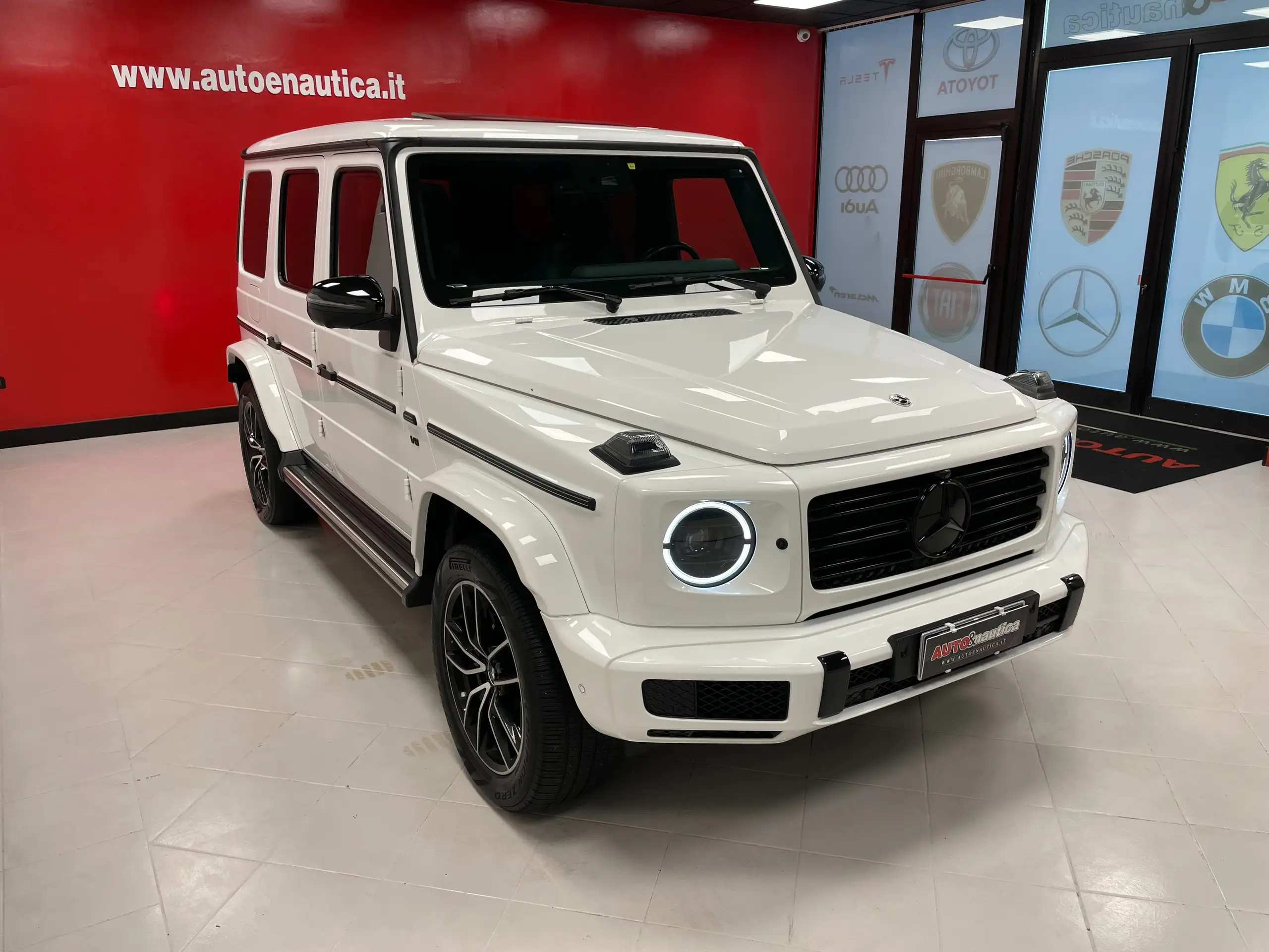 Mercedes-Benz - G 500