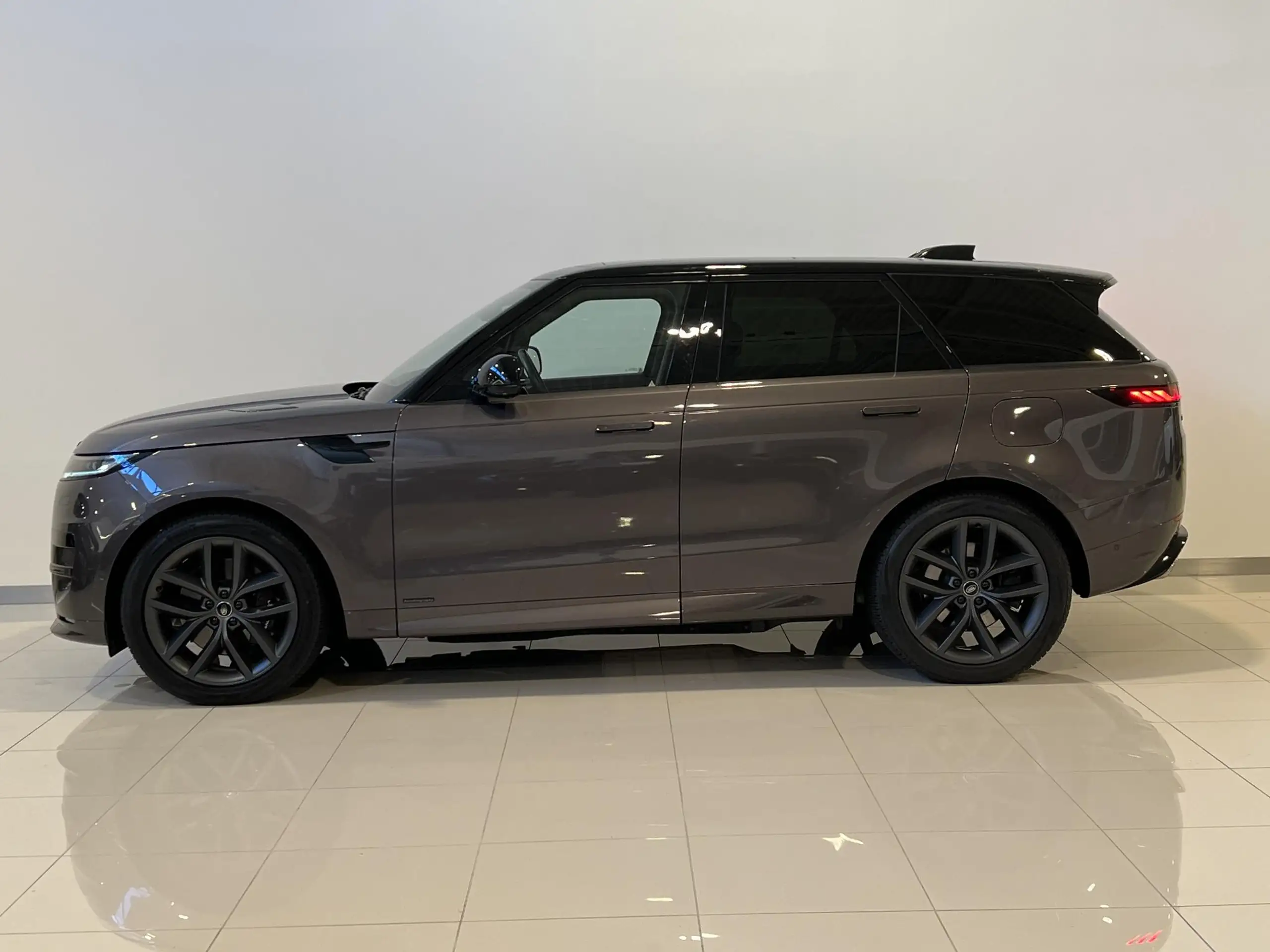 Land Rover - Range Rover Sport