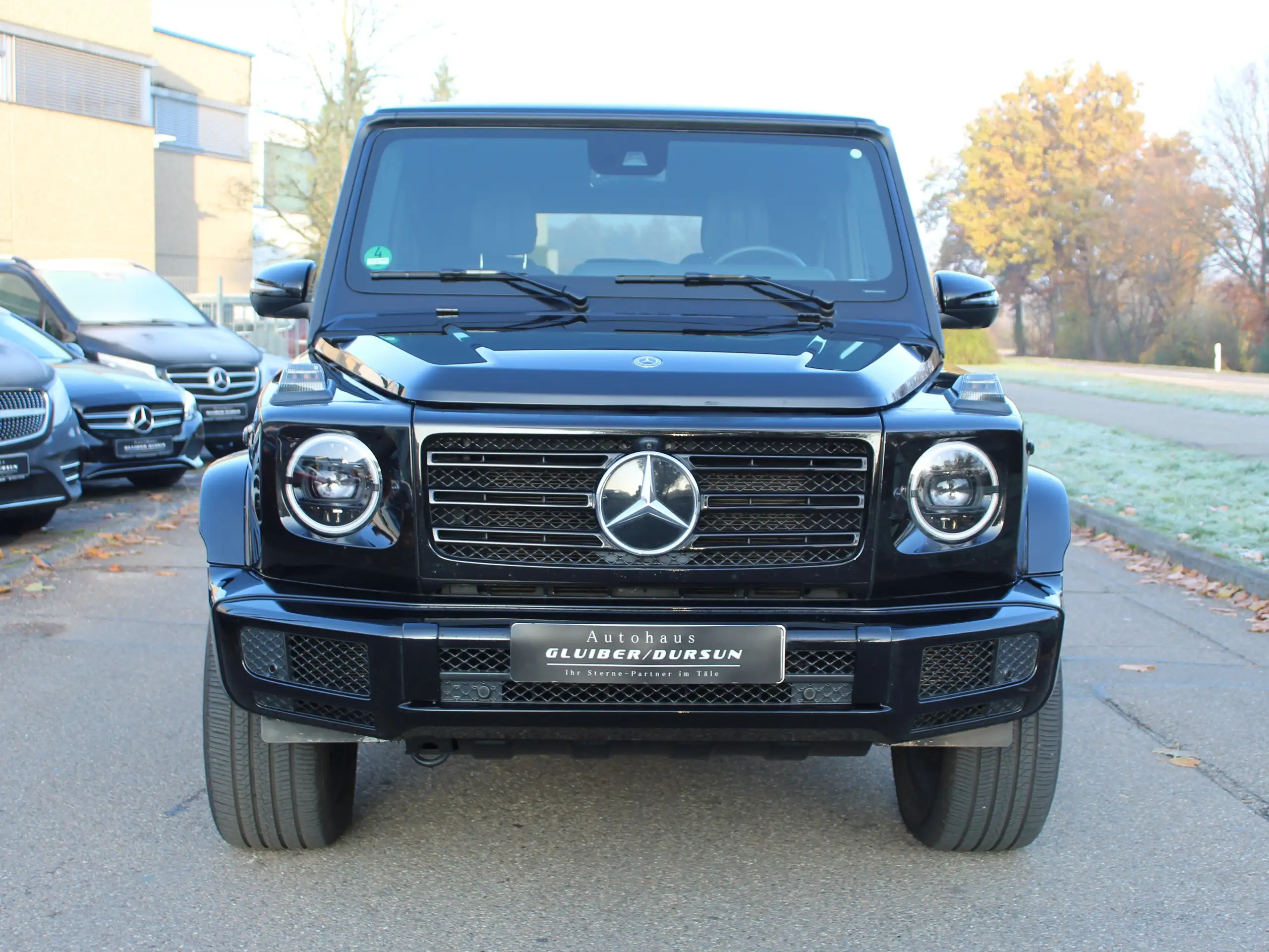 Mercedes-Benz - G 400