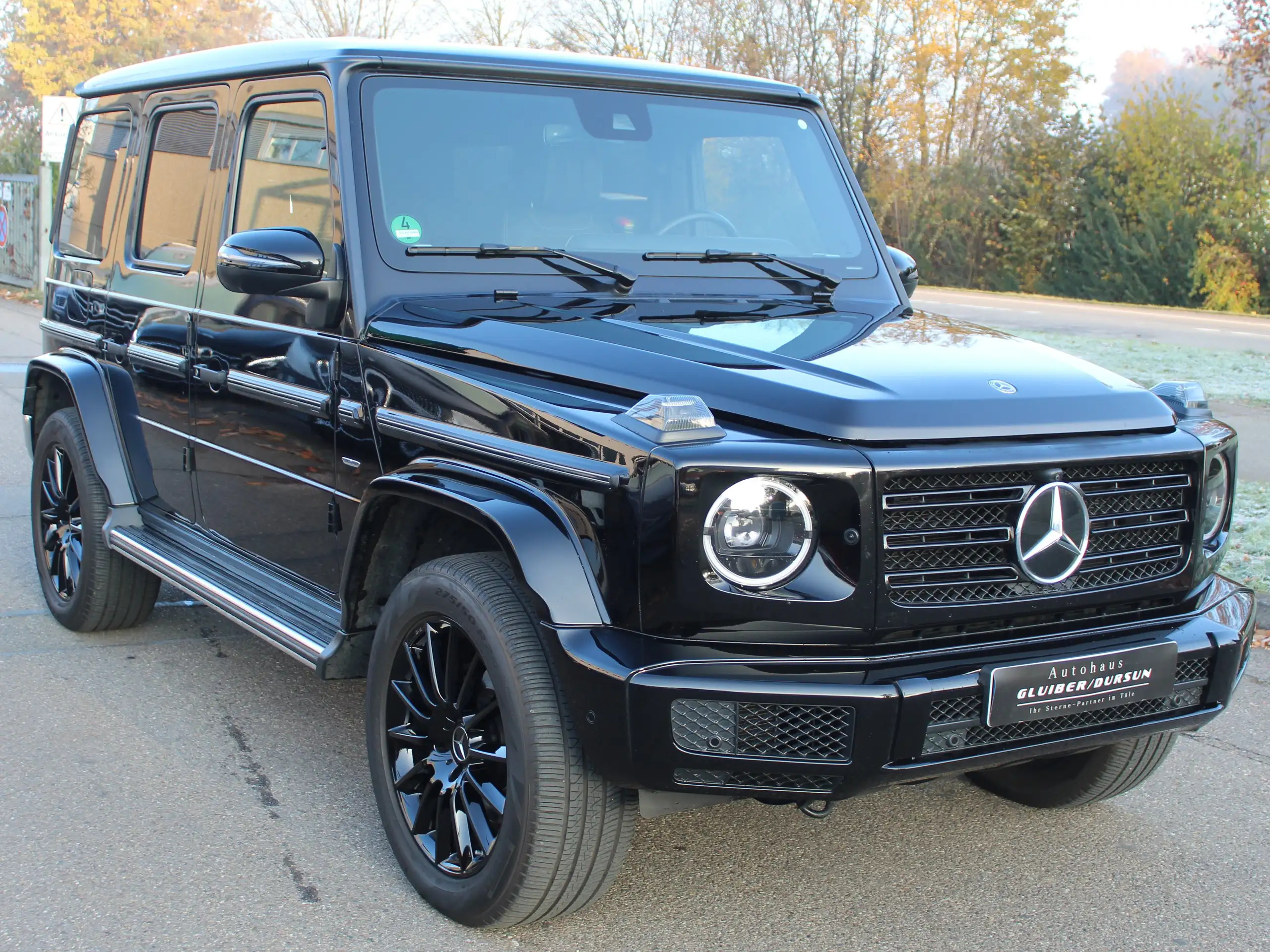 Mercedes-Benz - G 400