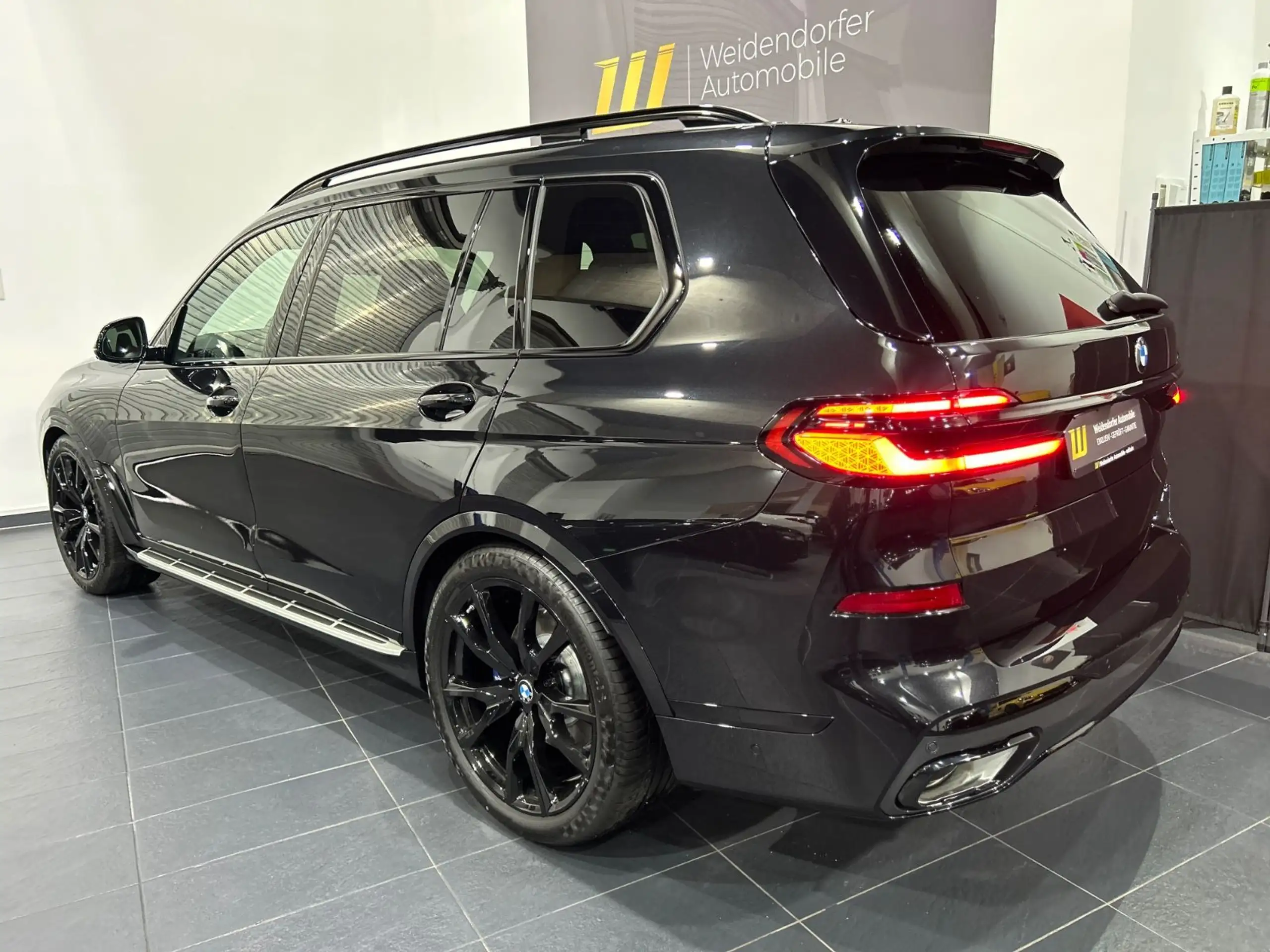 BMW - X7