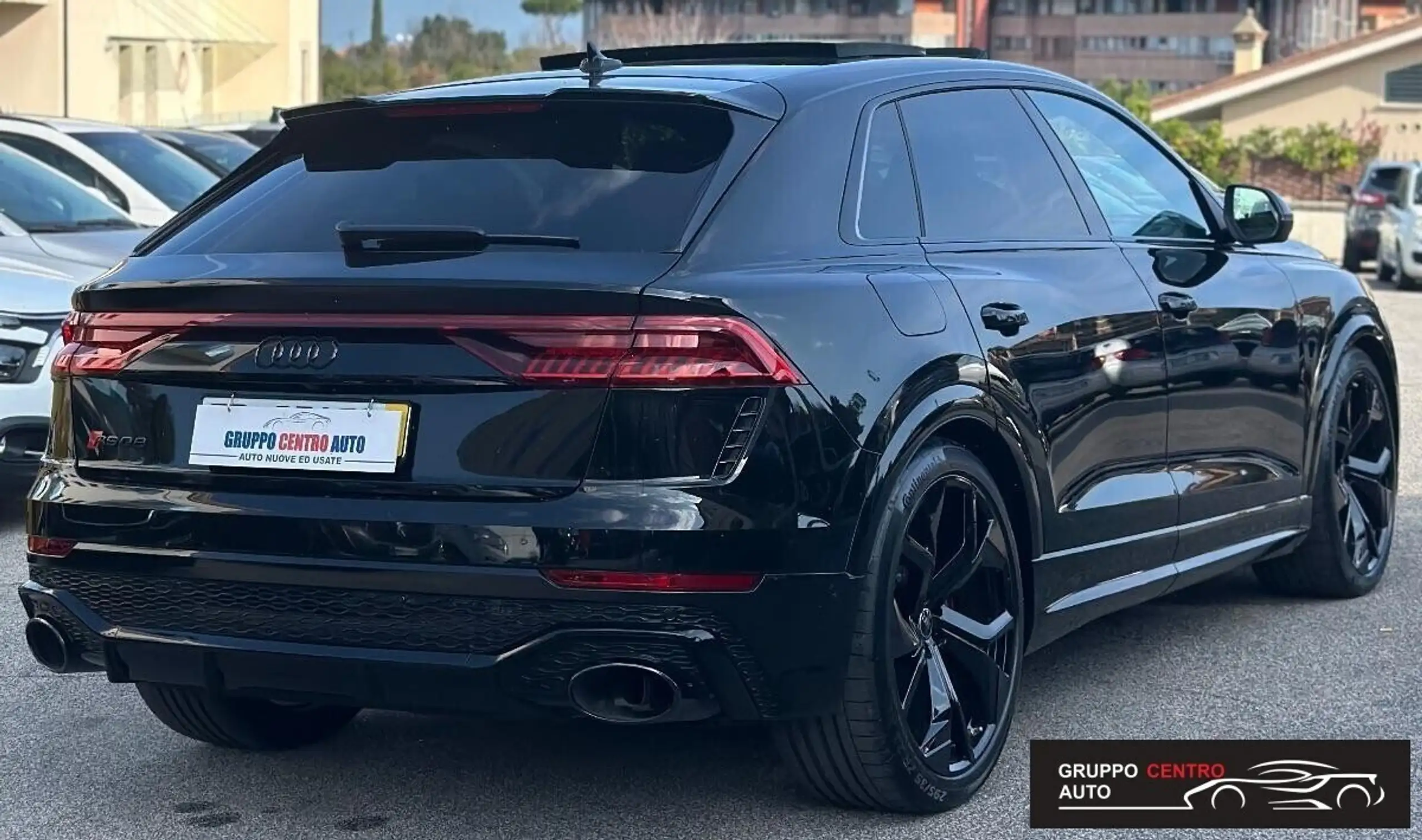 Audi - Q8