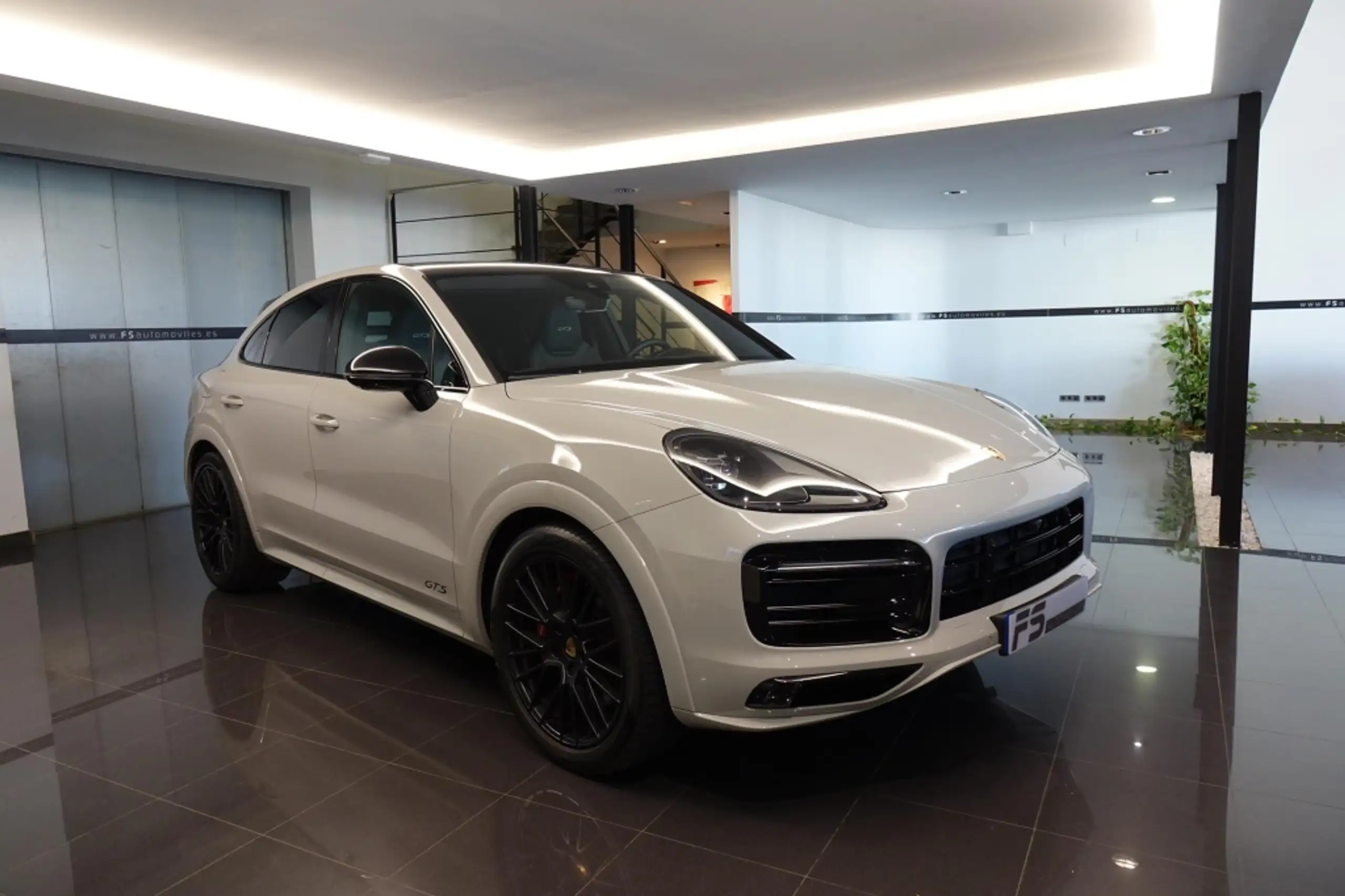 Porsche - Cayenne