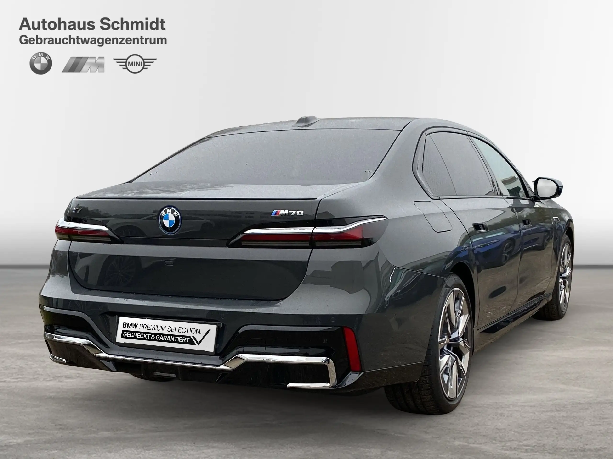 BMW - i7