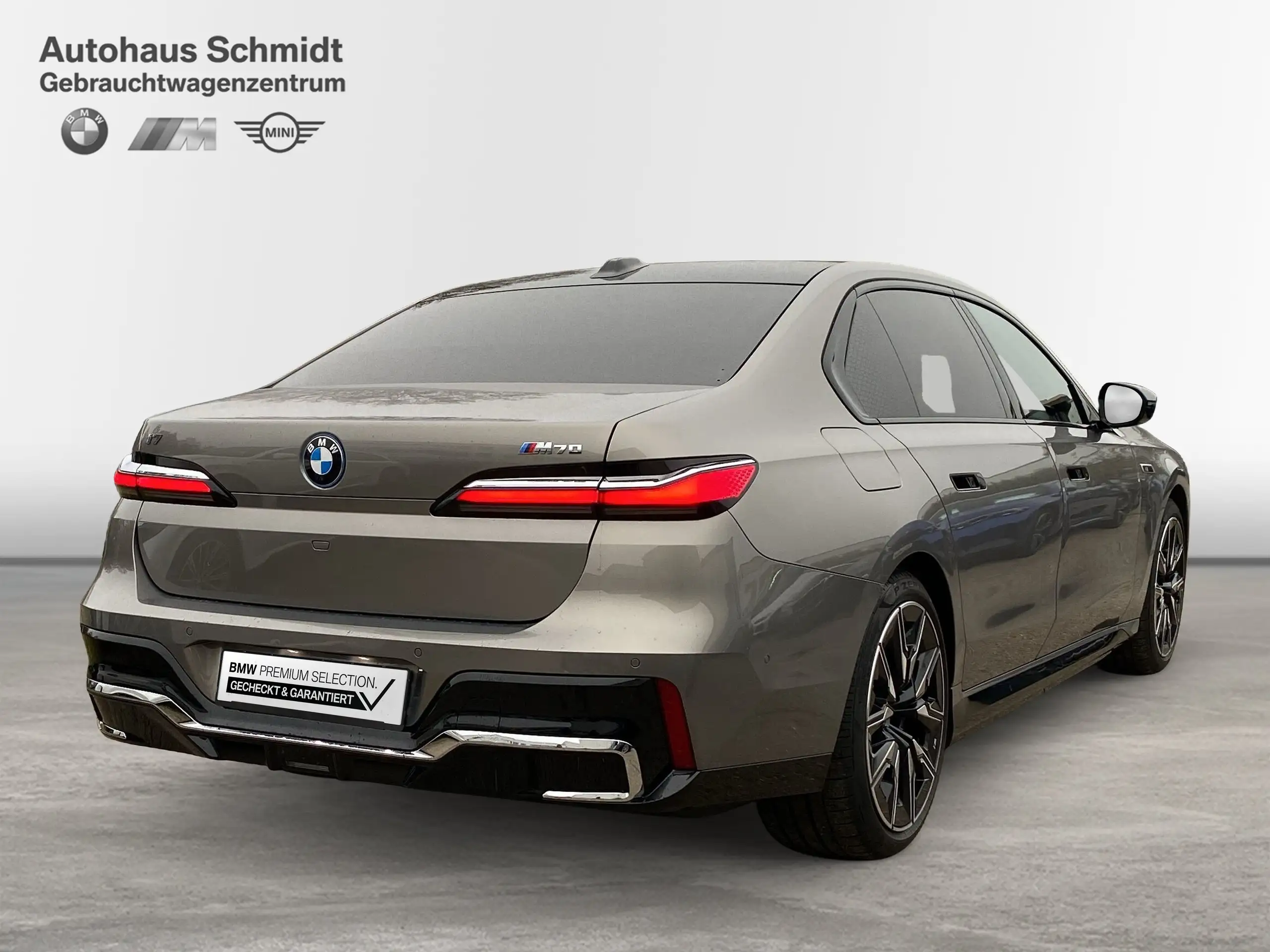 BMW - i7