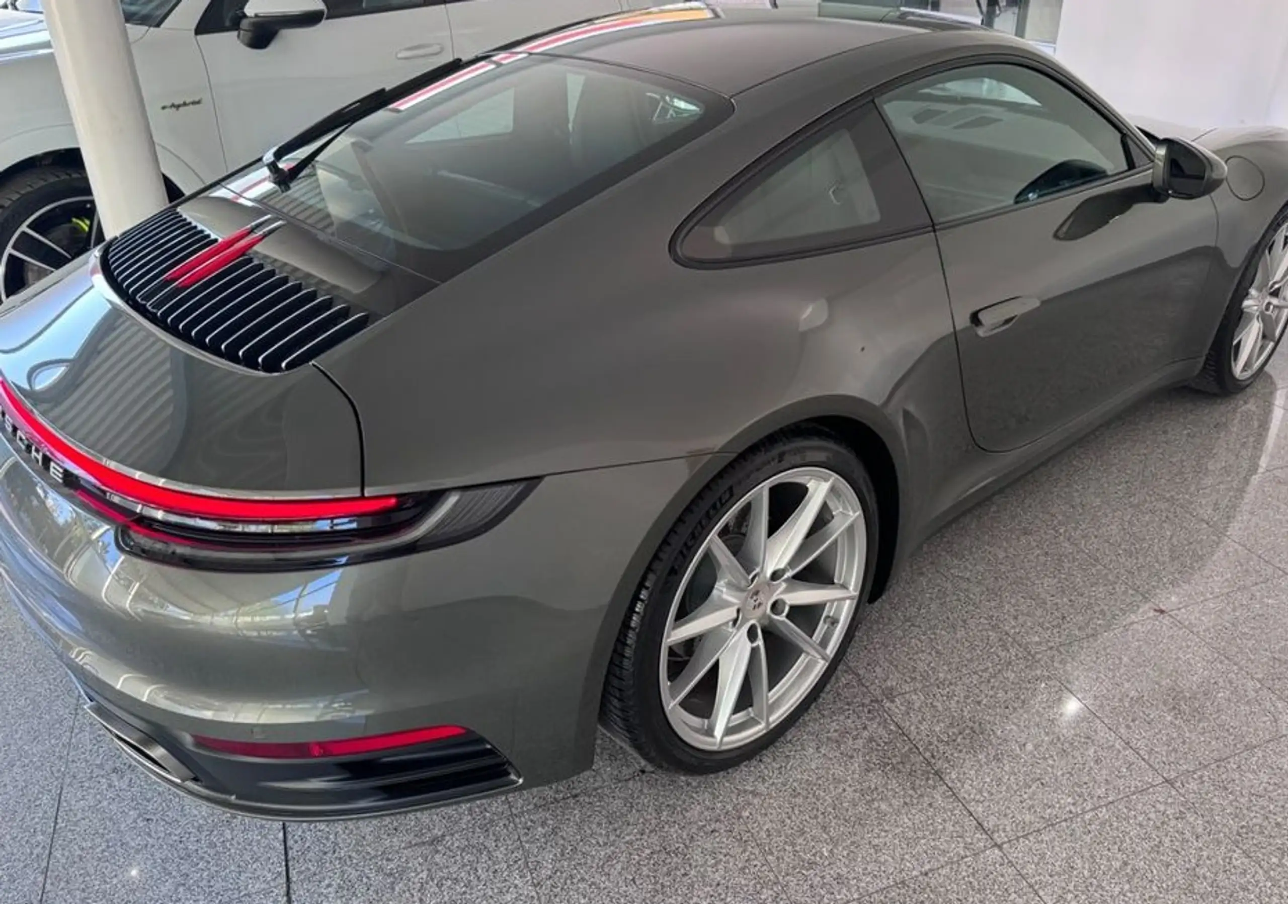 Porsche - 992