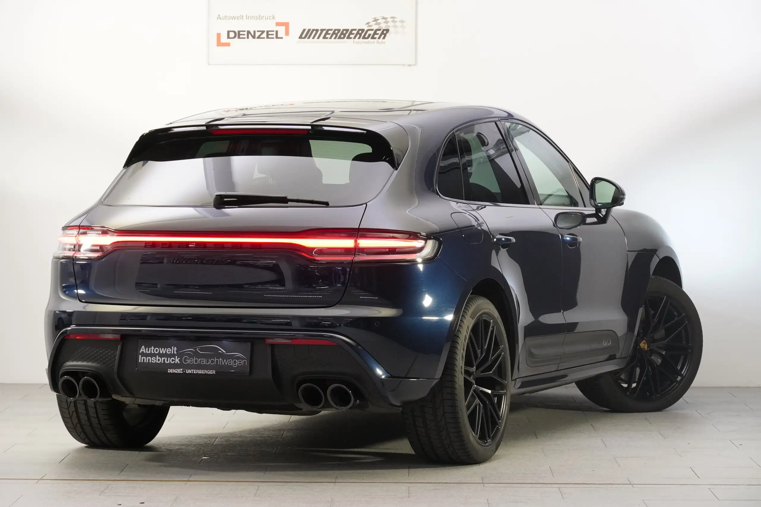 Porsche - Macan