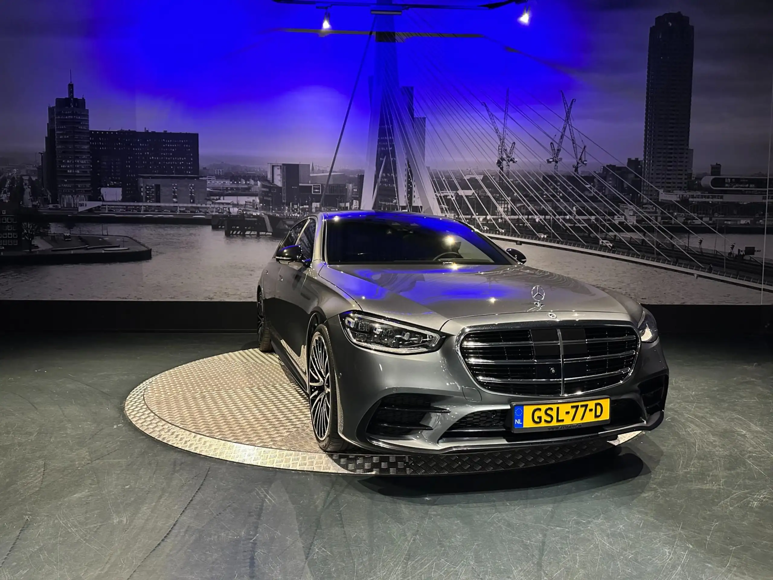 Mercedes-Benz - S 400