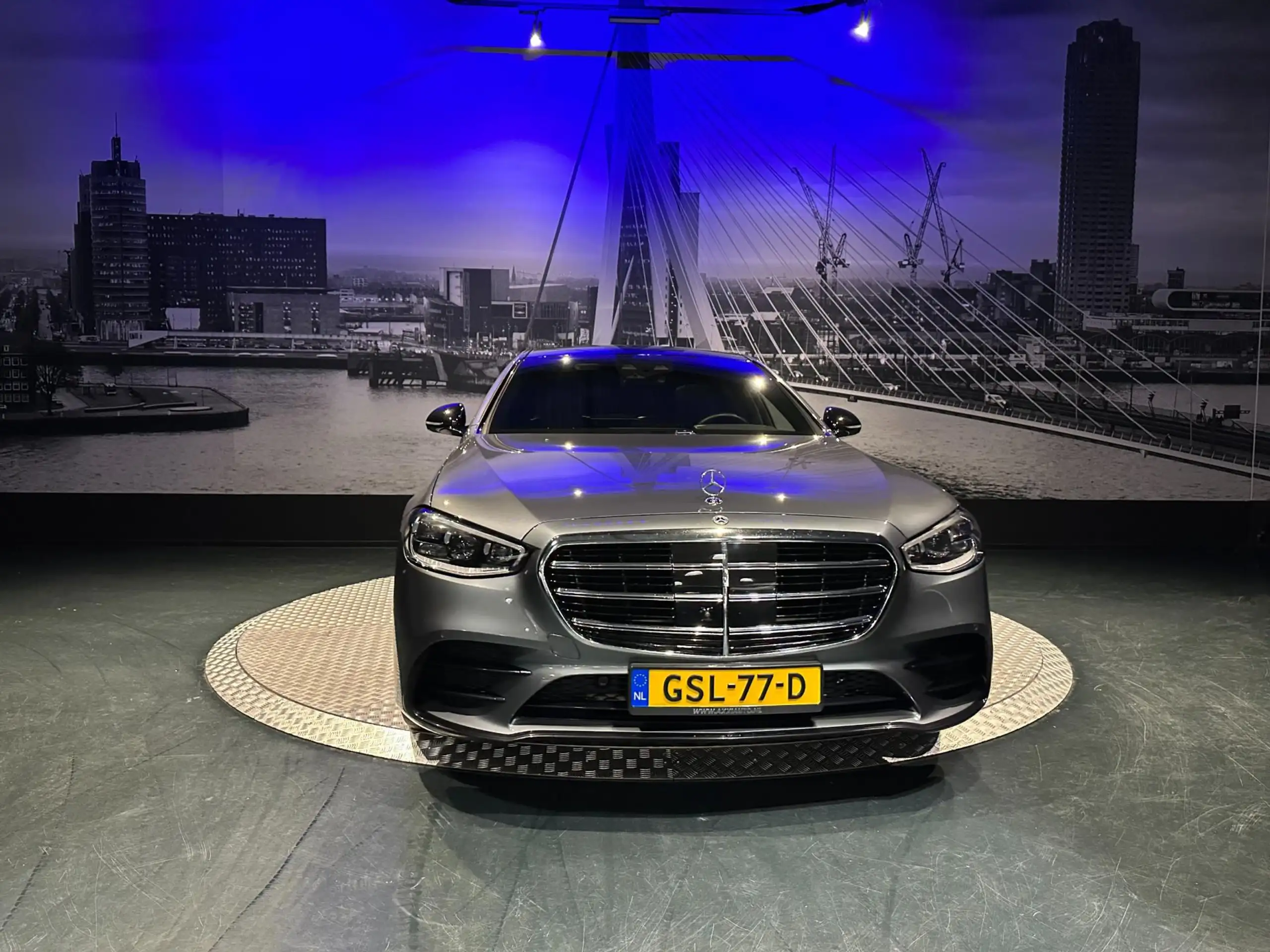 Mercedes-Benz - S 400