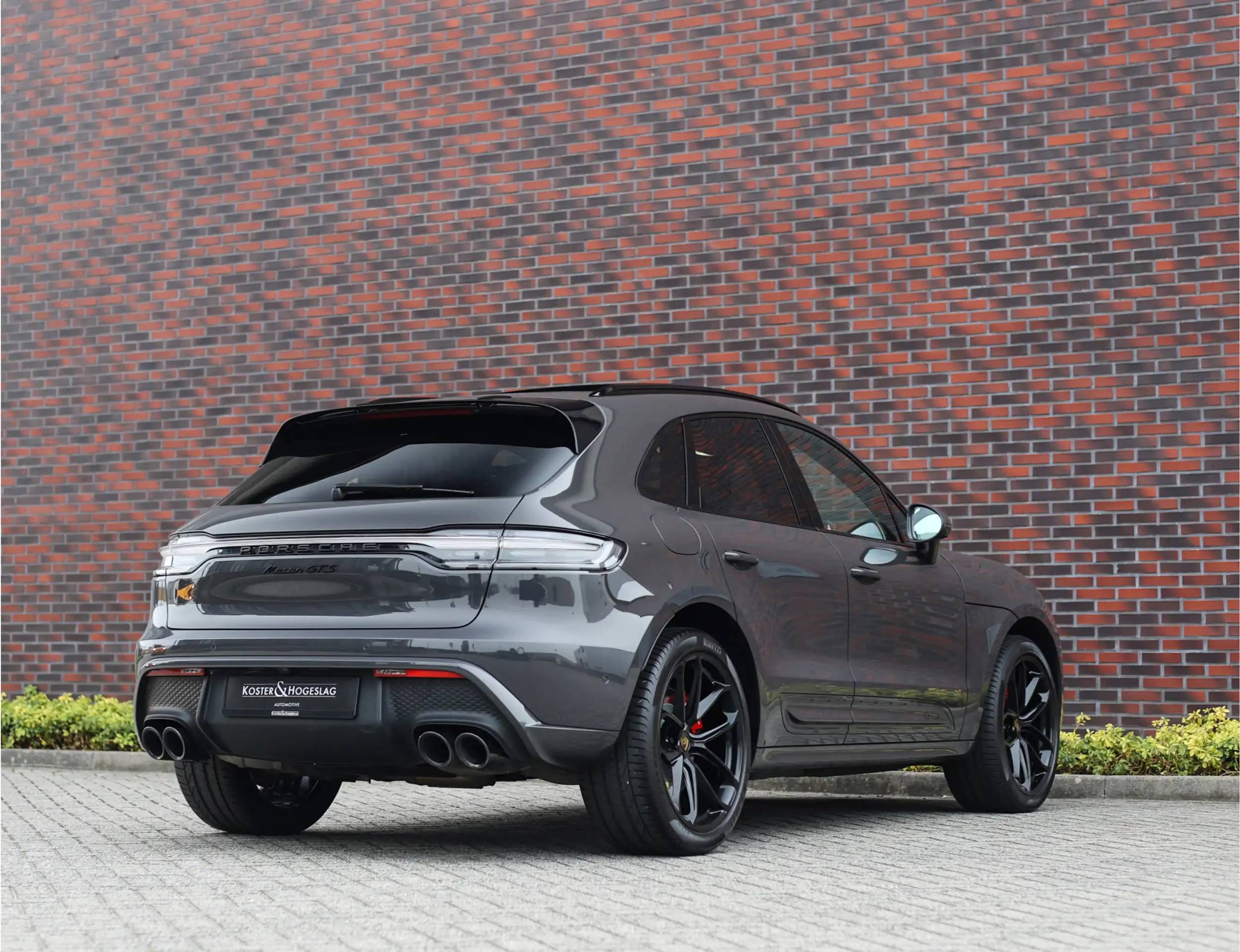 Porsche - Macan