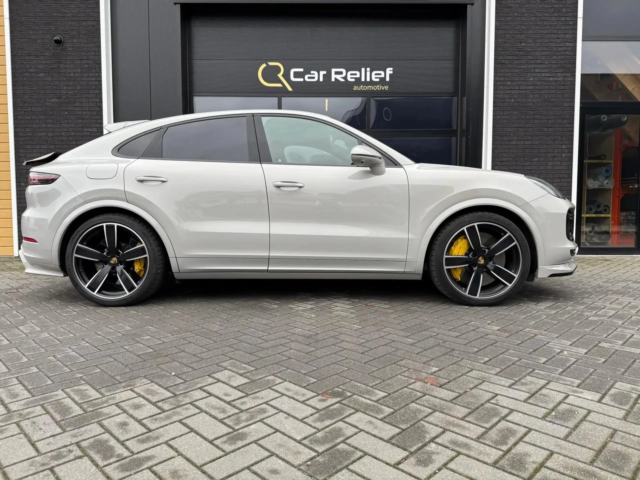 Porsche - Cayenne