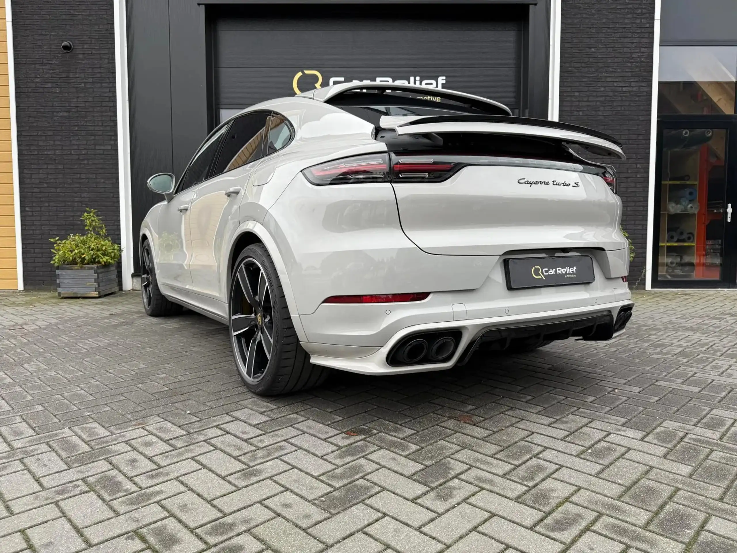 Porsche - Cayenne