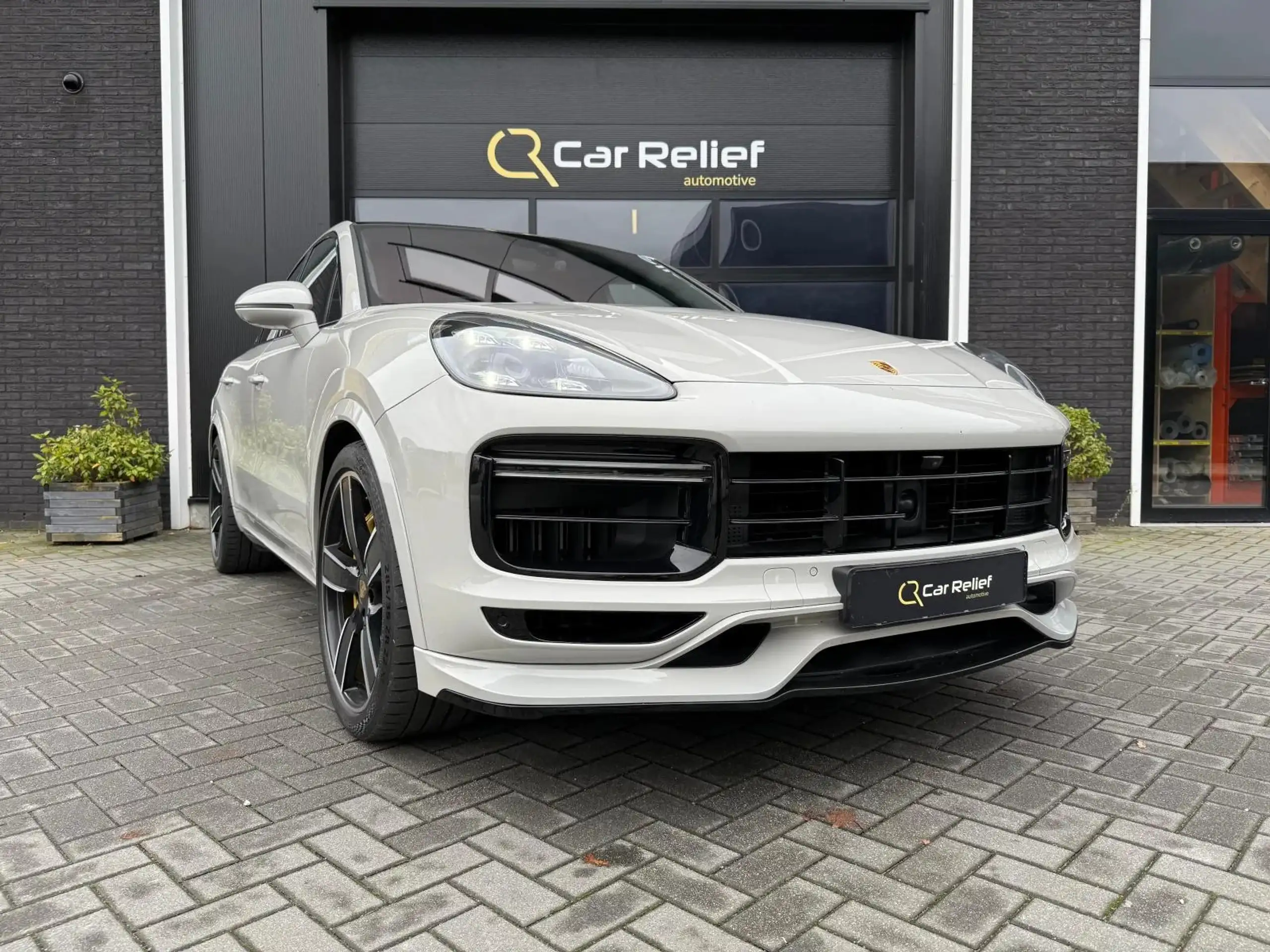 Porsche - Cayenne