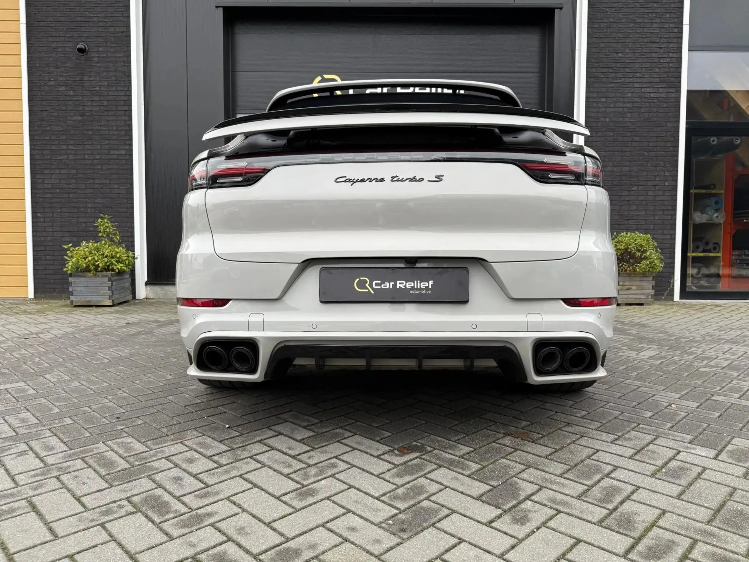 Porsche - Cayenne