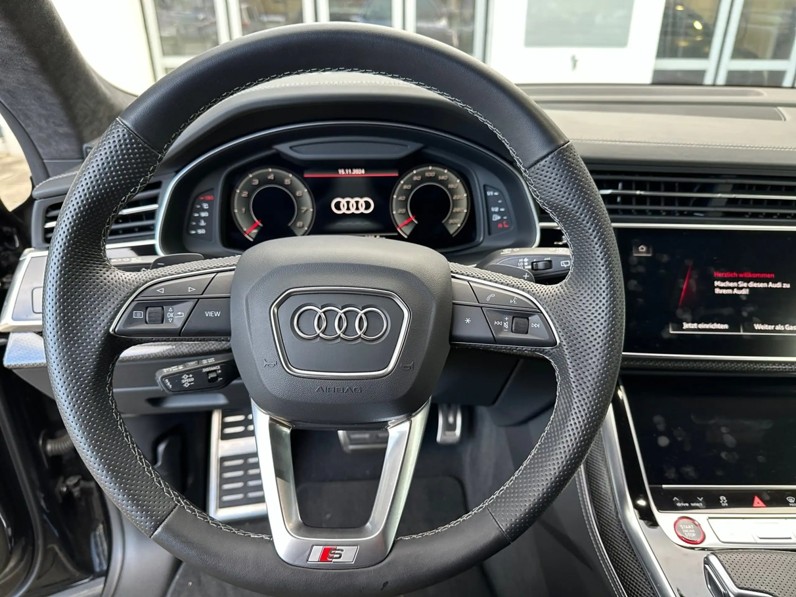 Audi - SQ8