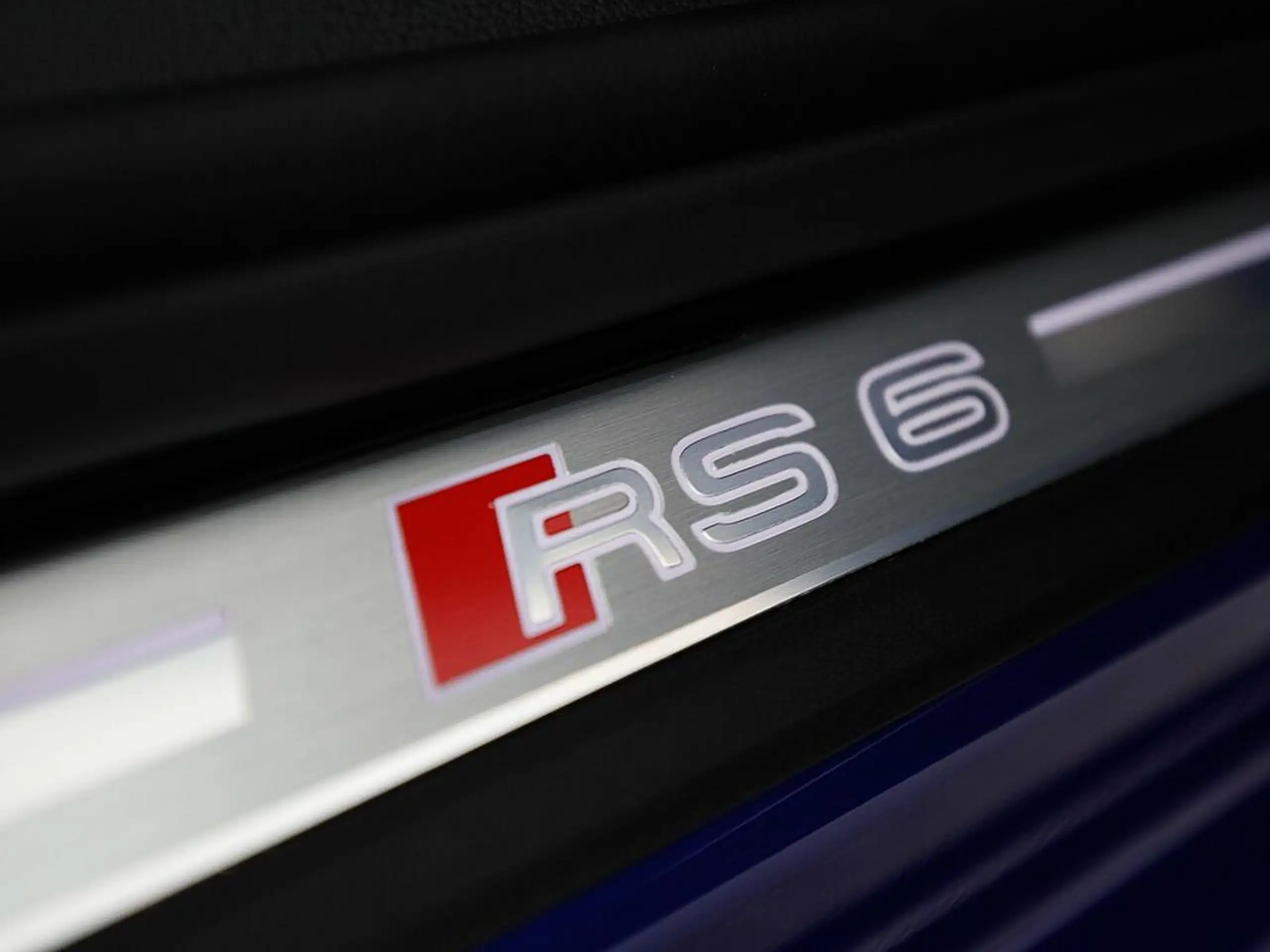 Audi - RS6