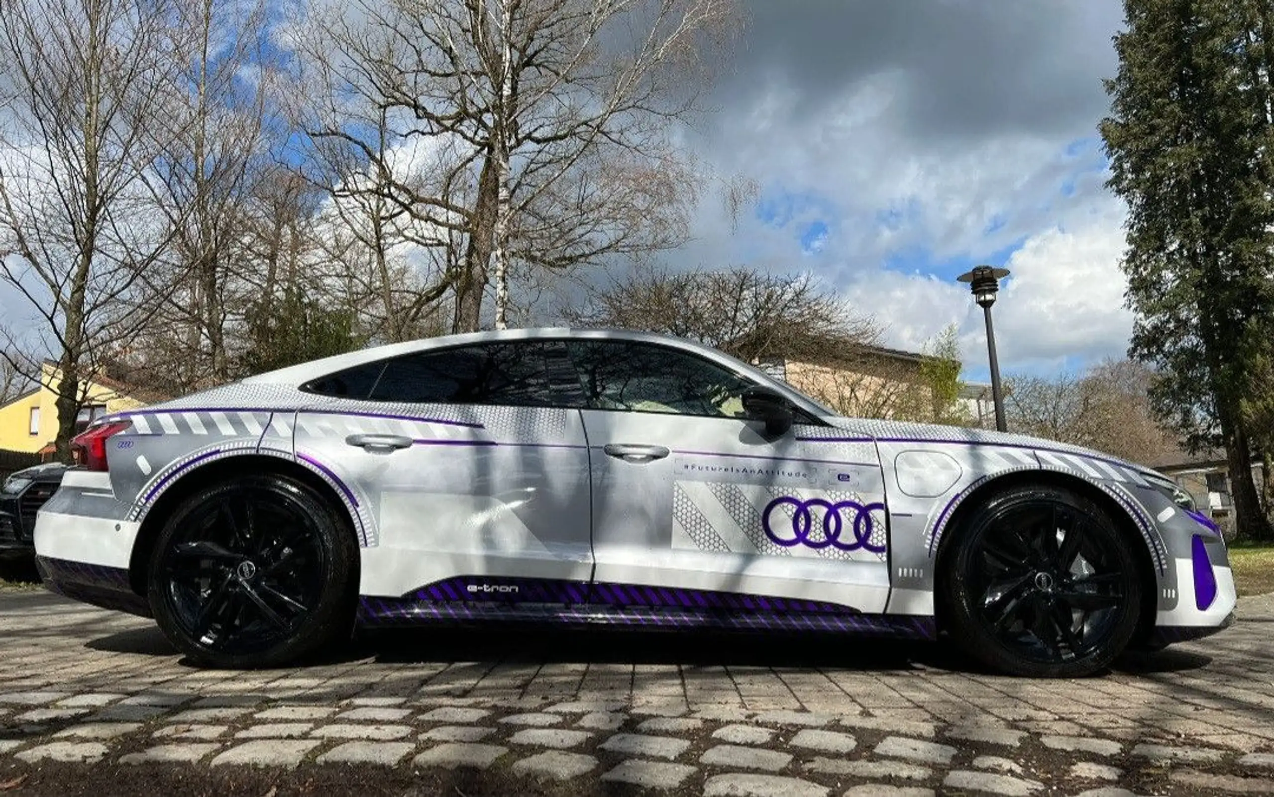 Audi - e-tron GT