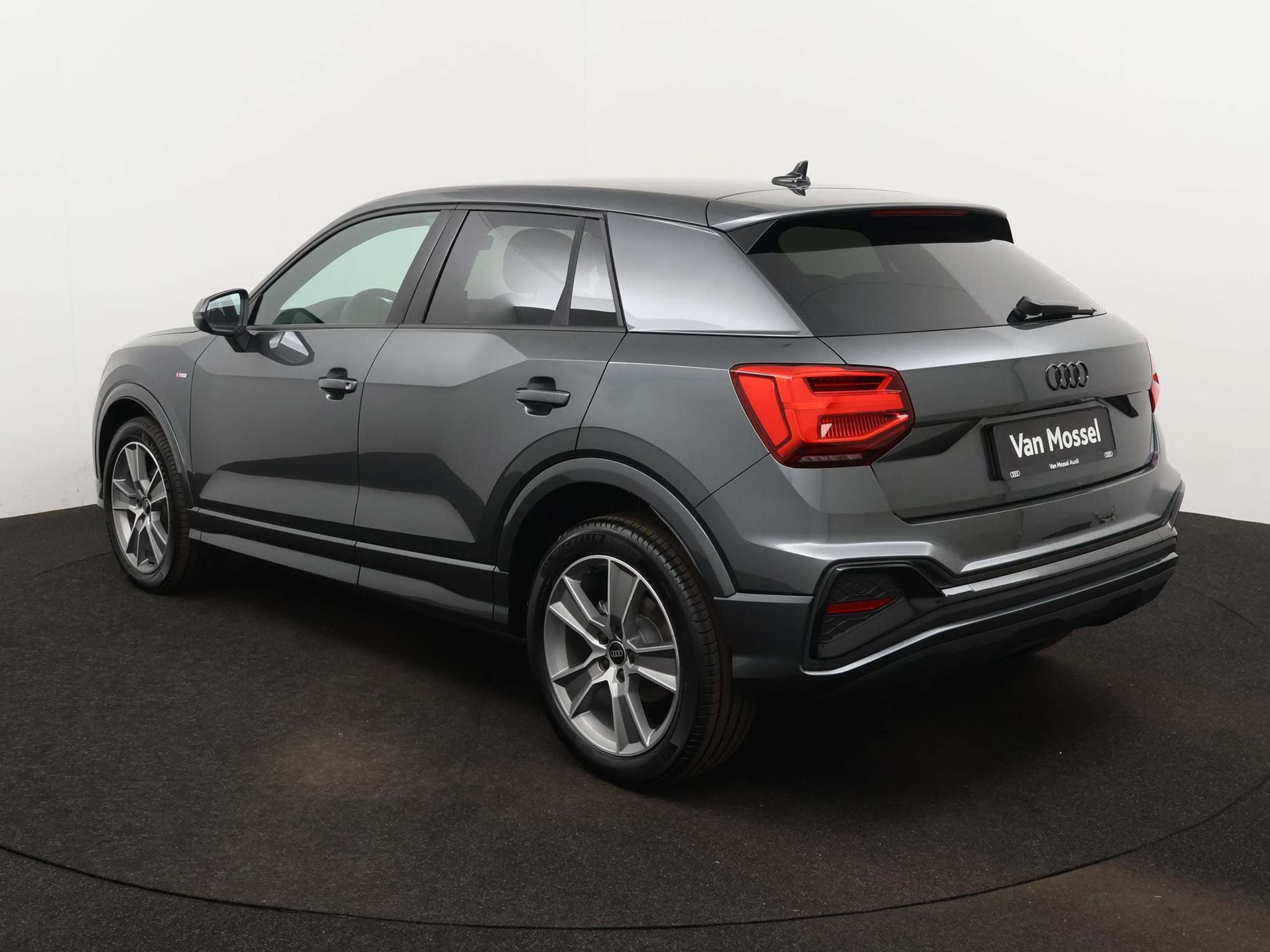 Audi - Q2