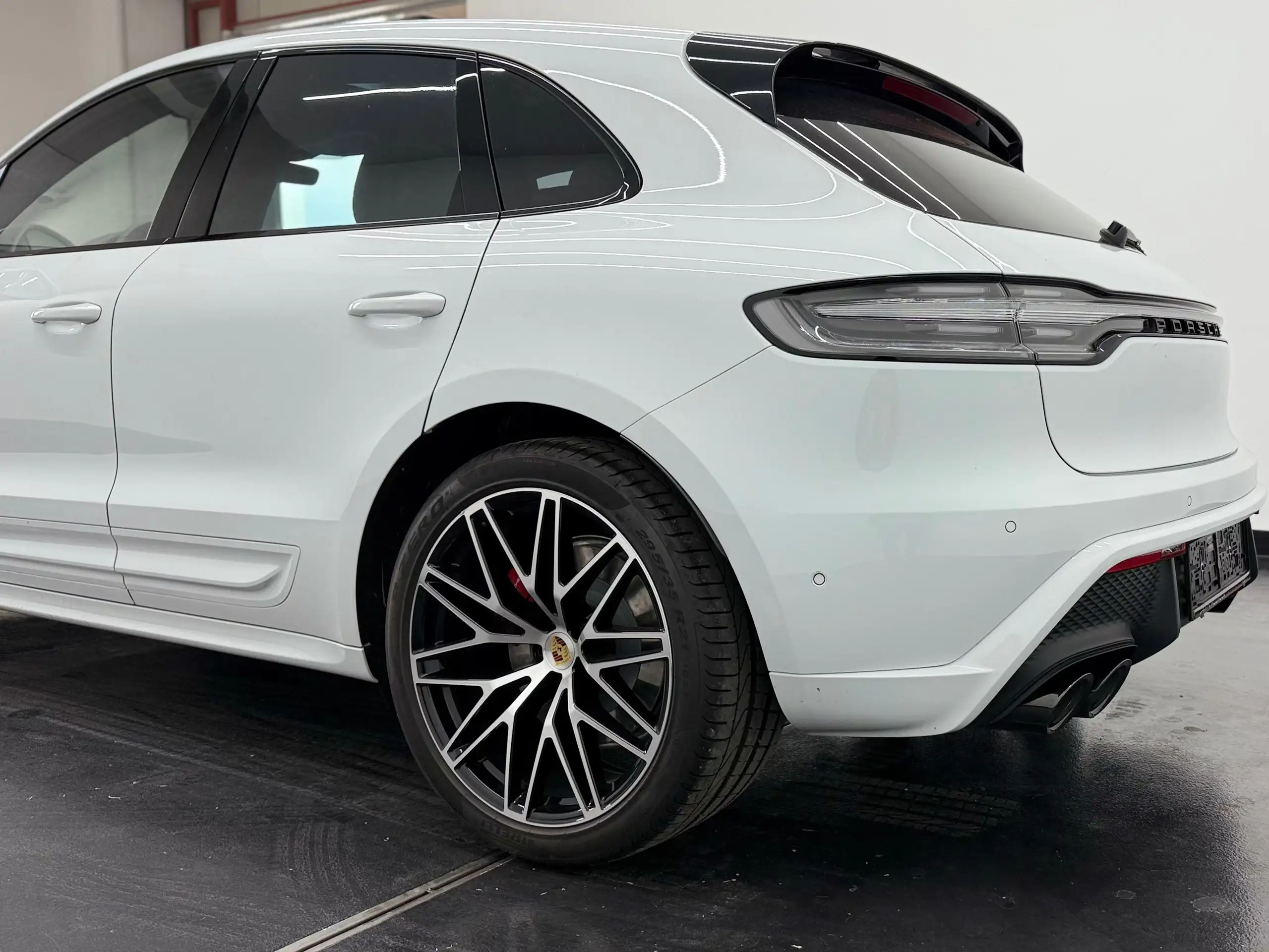 Porsche - Macan