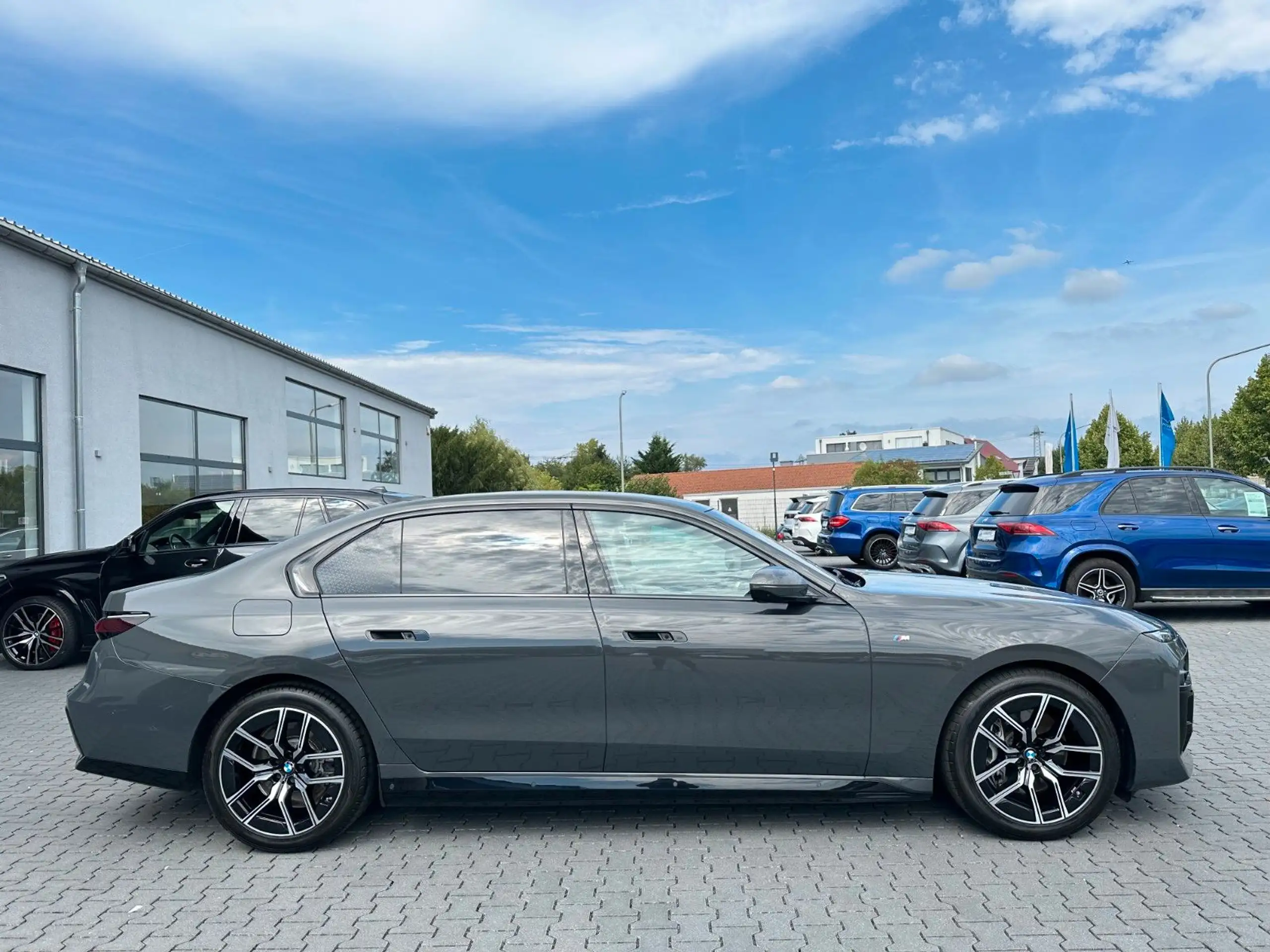 BMW i7 2023