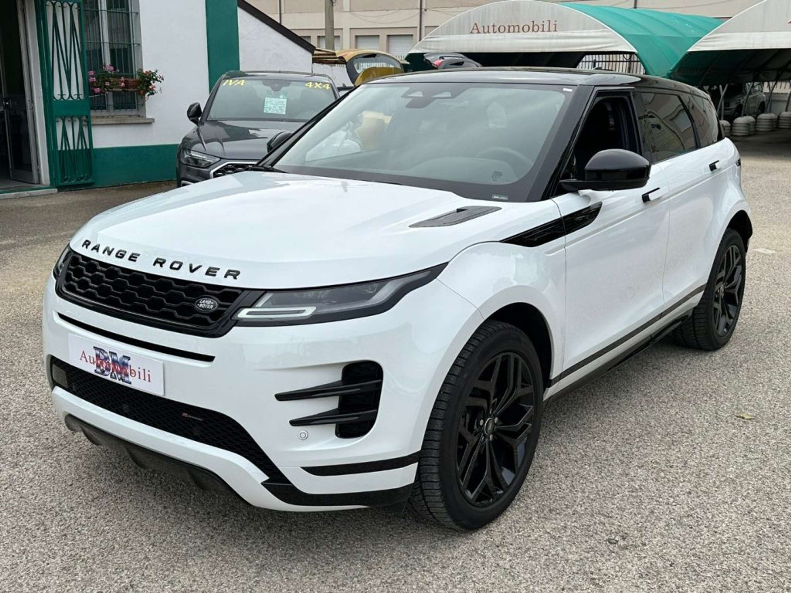 Land Rover - Range Rover Evoque