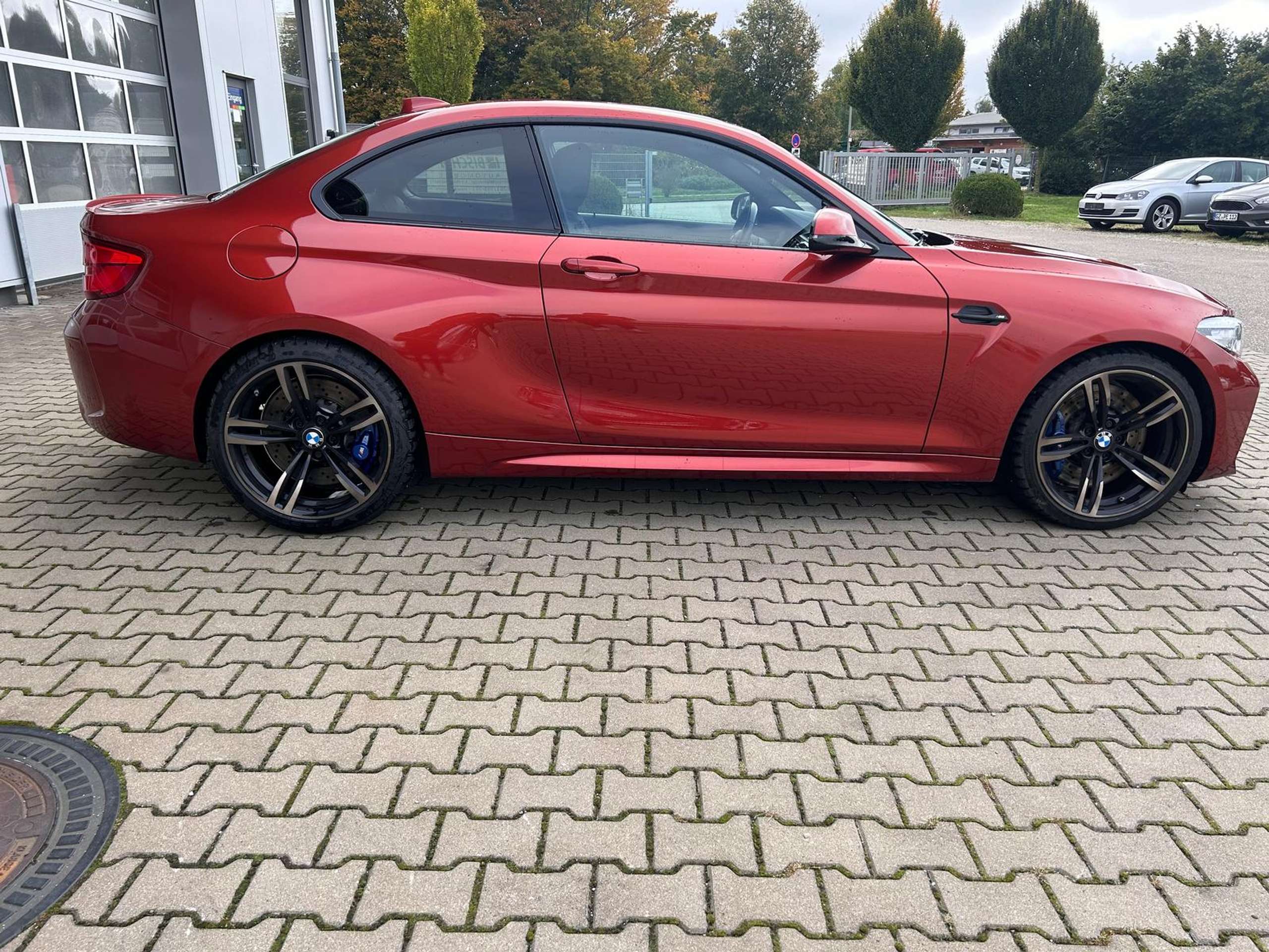 BMW - M2