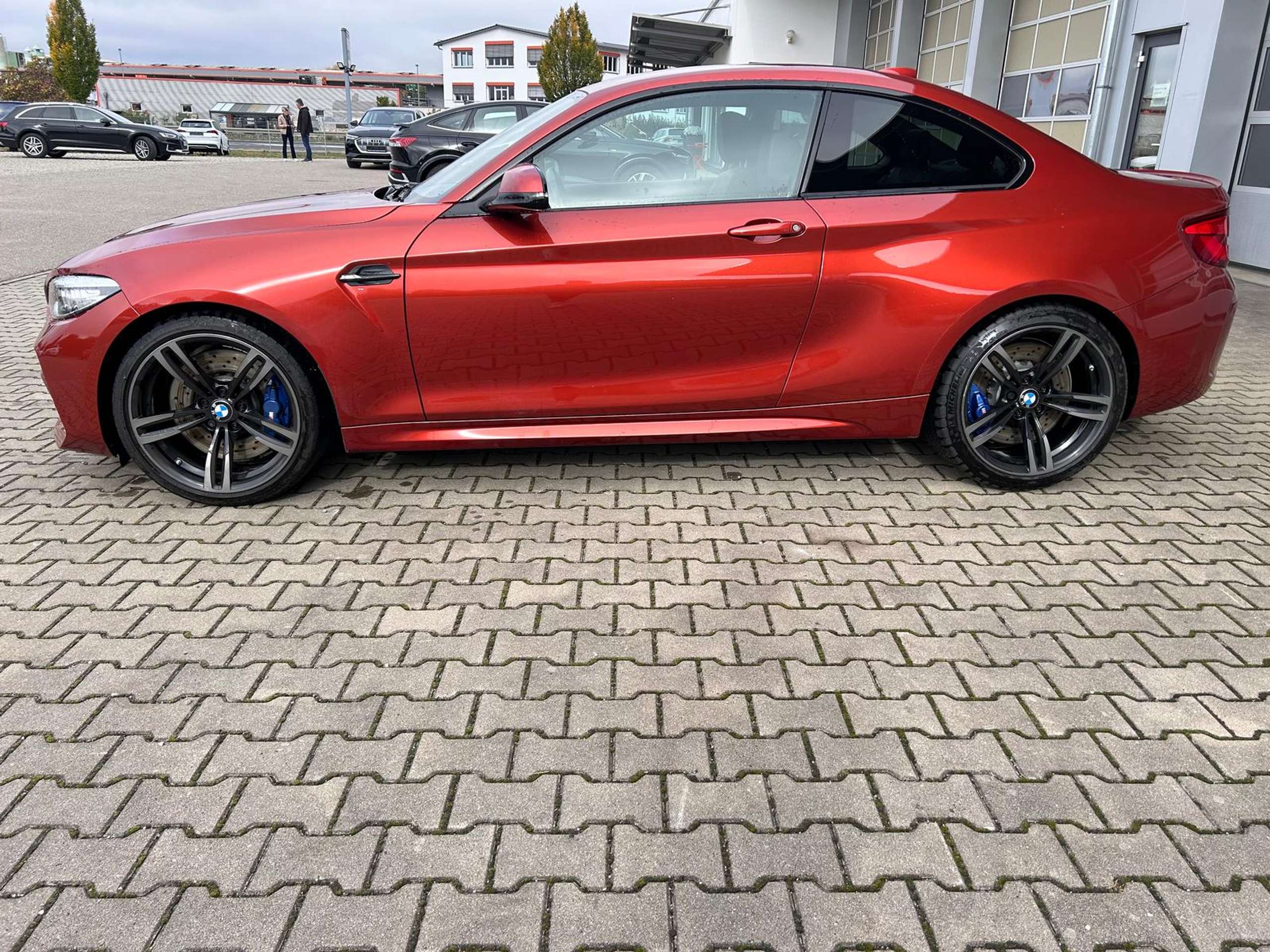 BMW - M2