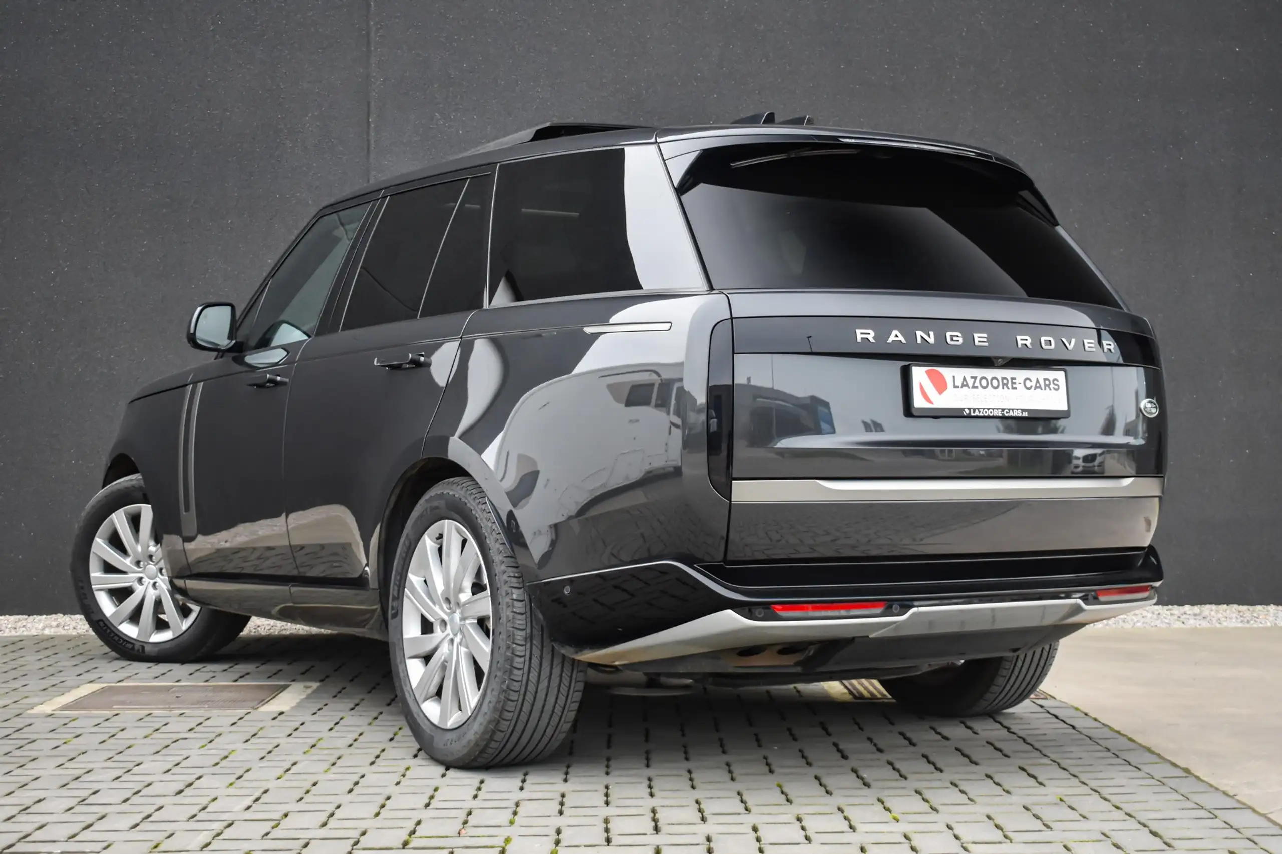 Land Rover - Range Rover