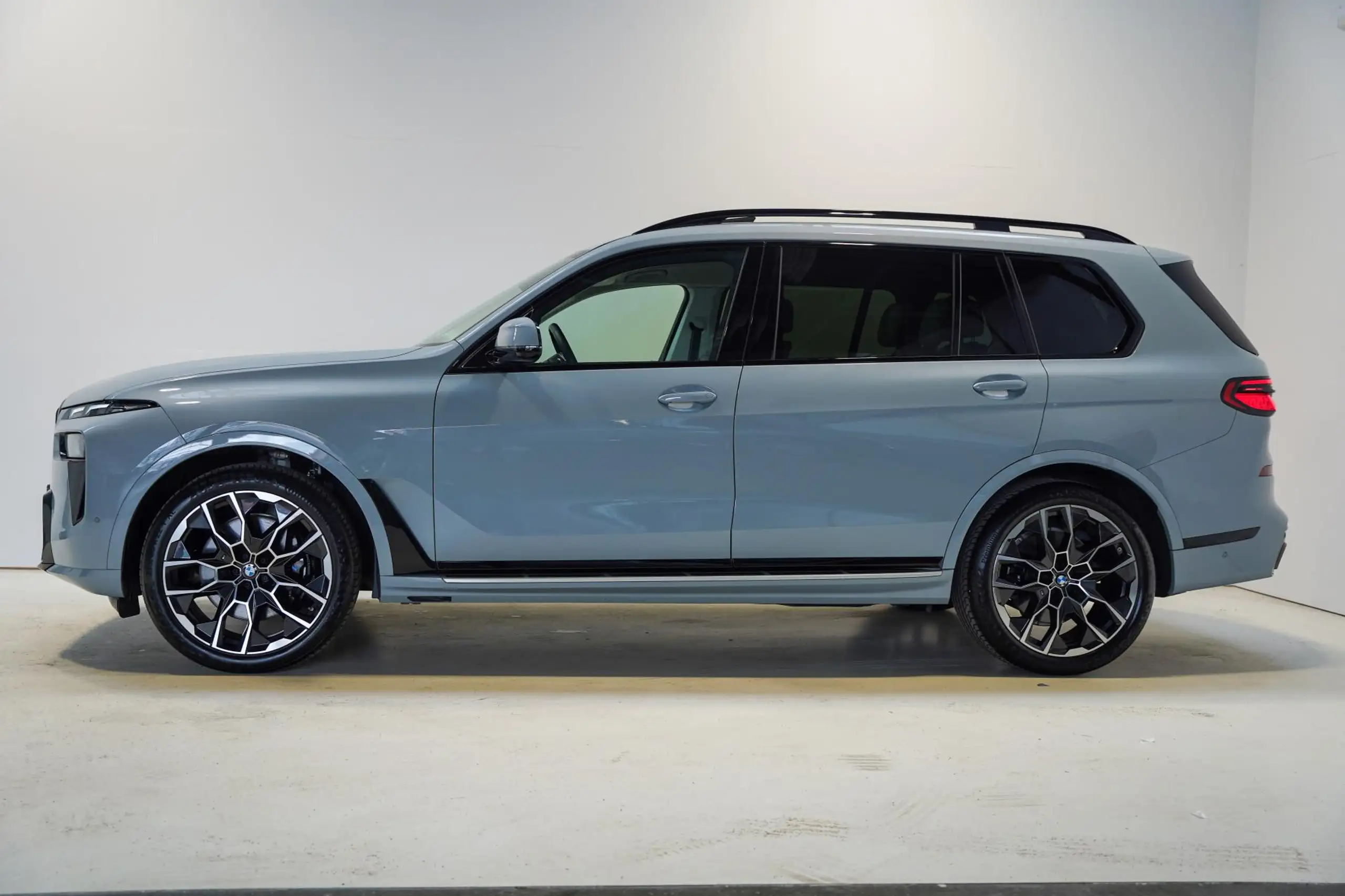 BMW - X7