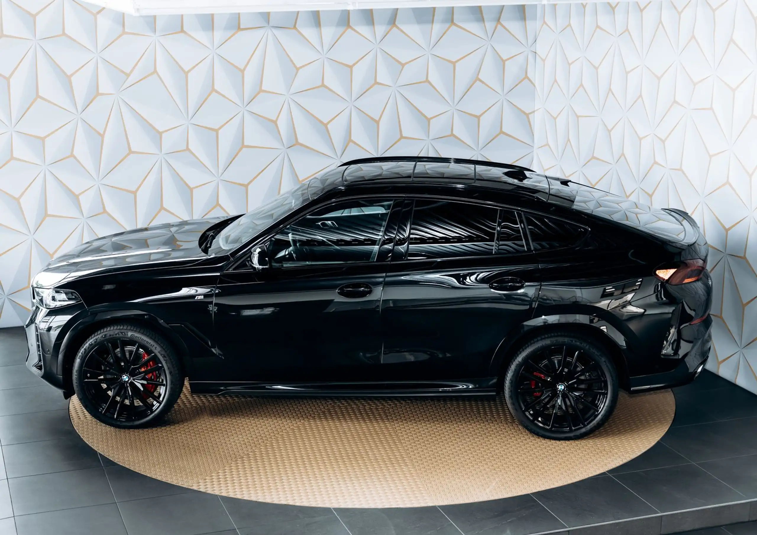 BMW - X6