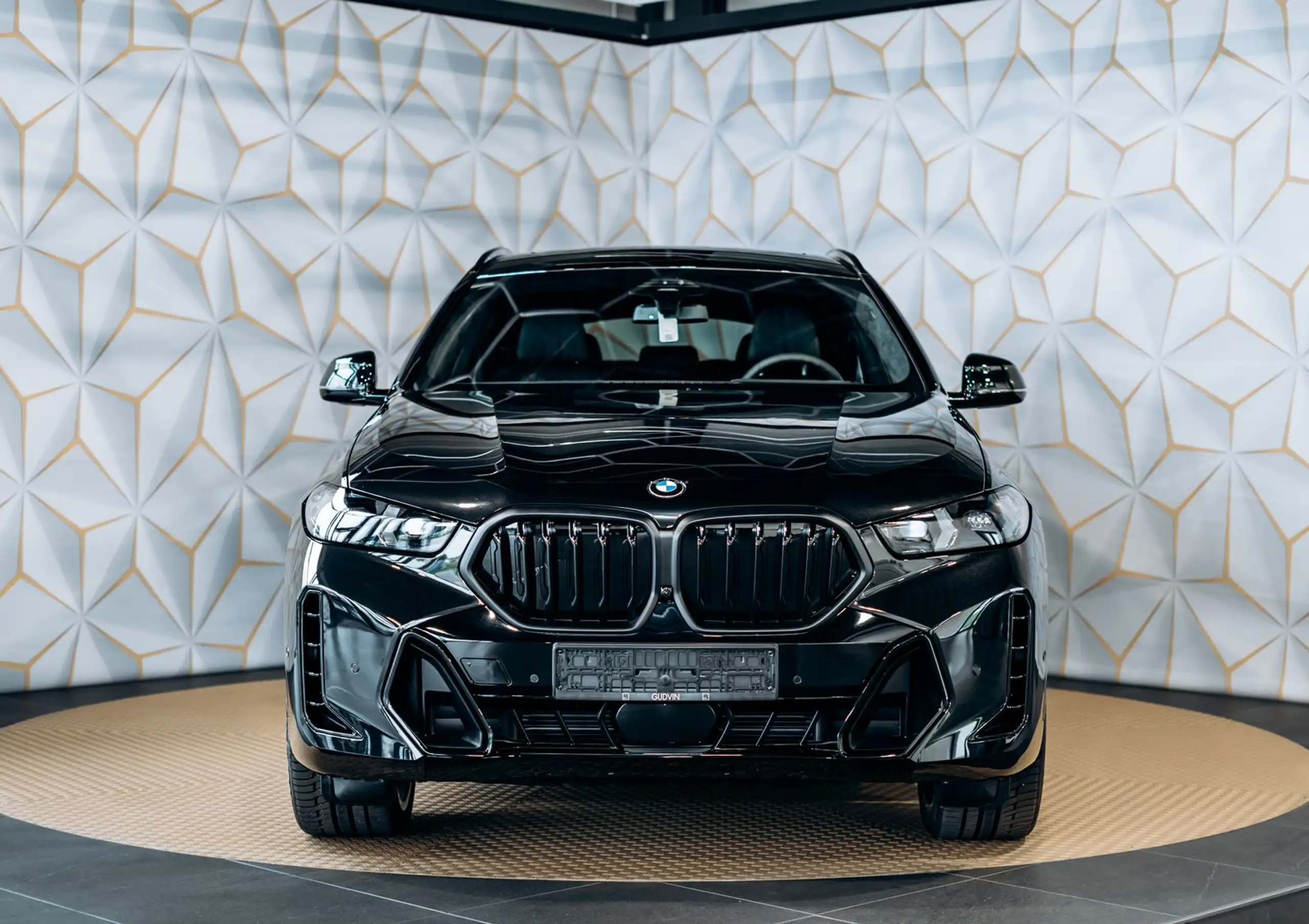 BMW - X6