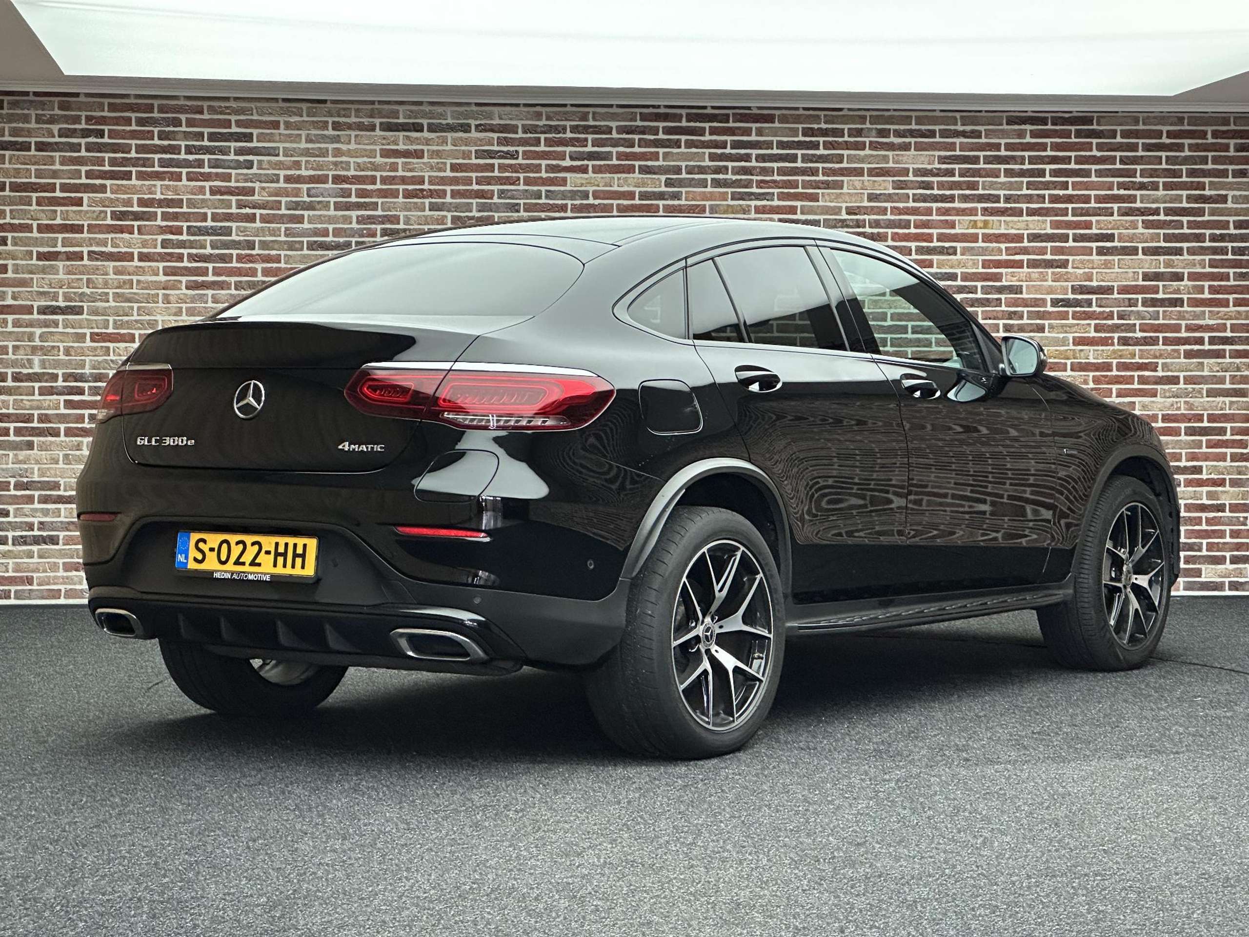 Mercedes-Benz - GLC 300