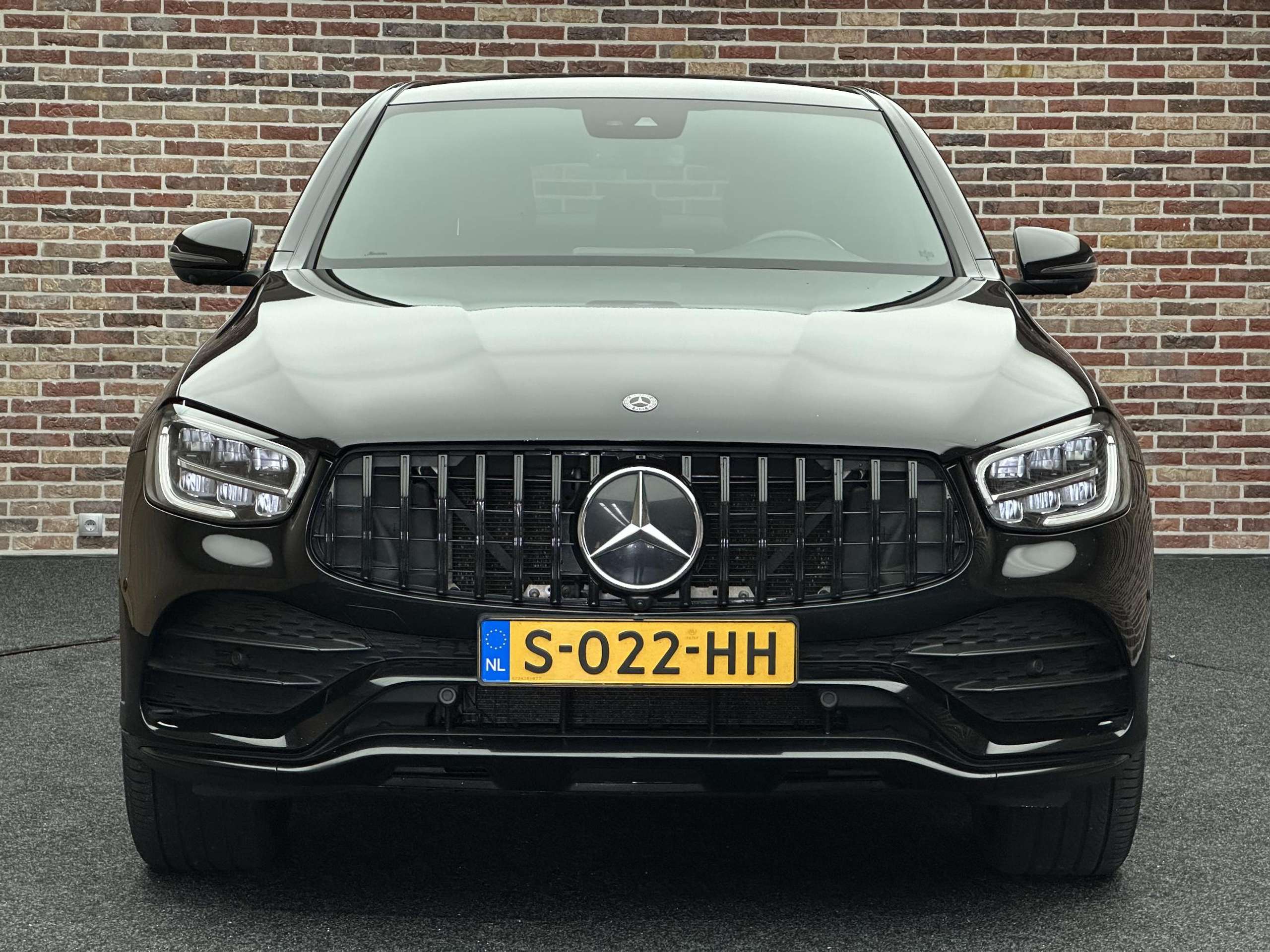 Mercedes-Benz - GLC 300