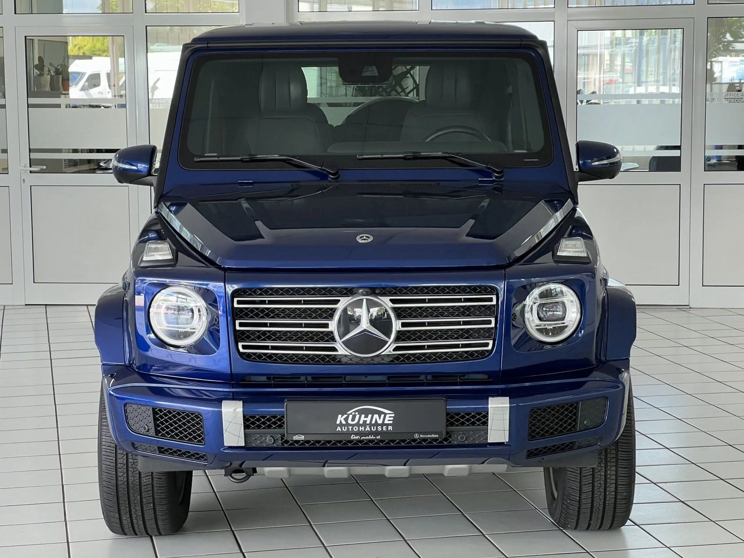 Mercedes-Benz - G 400