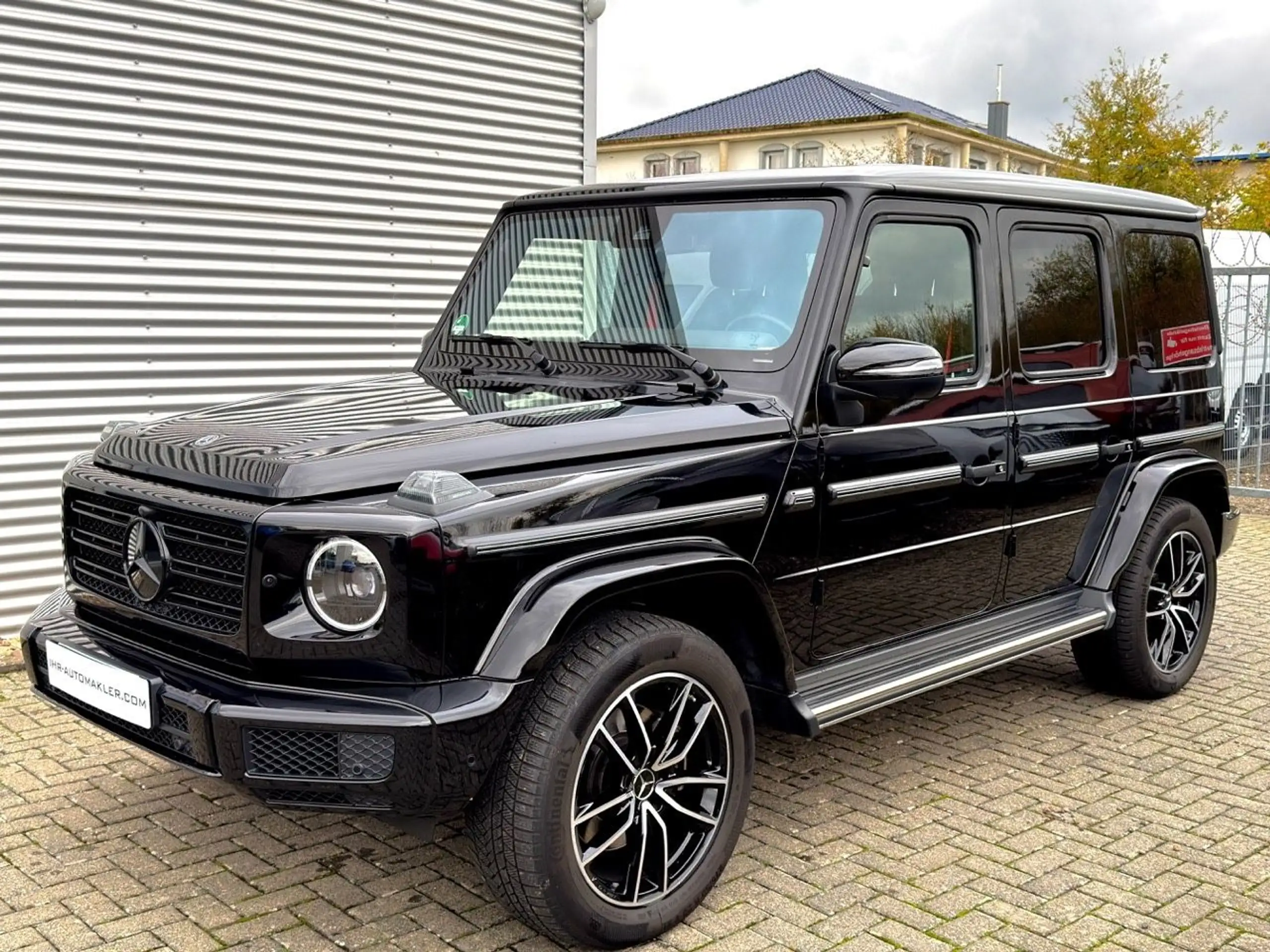 Mercedes-Benz - G 400