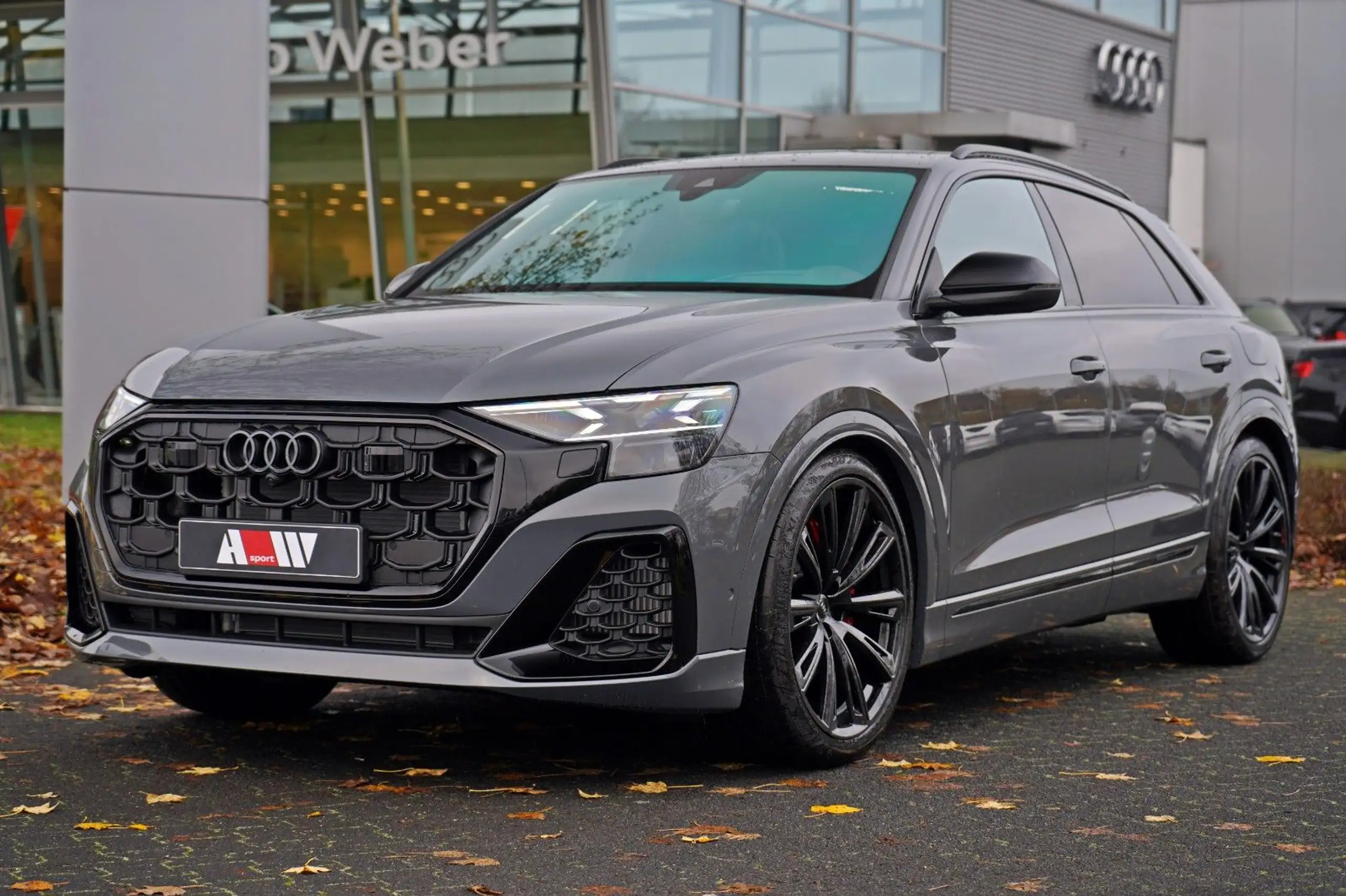 Audi - Q8