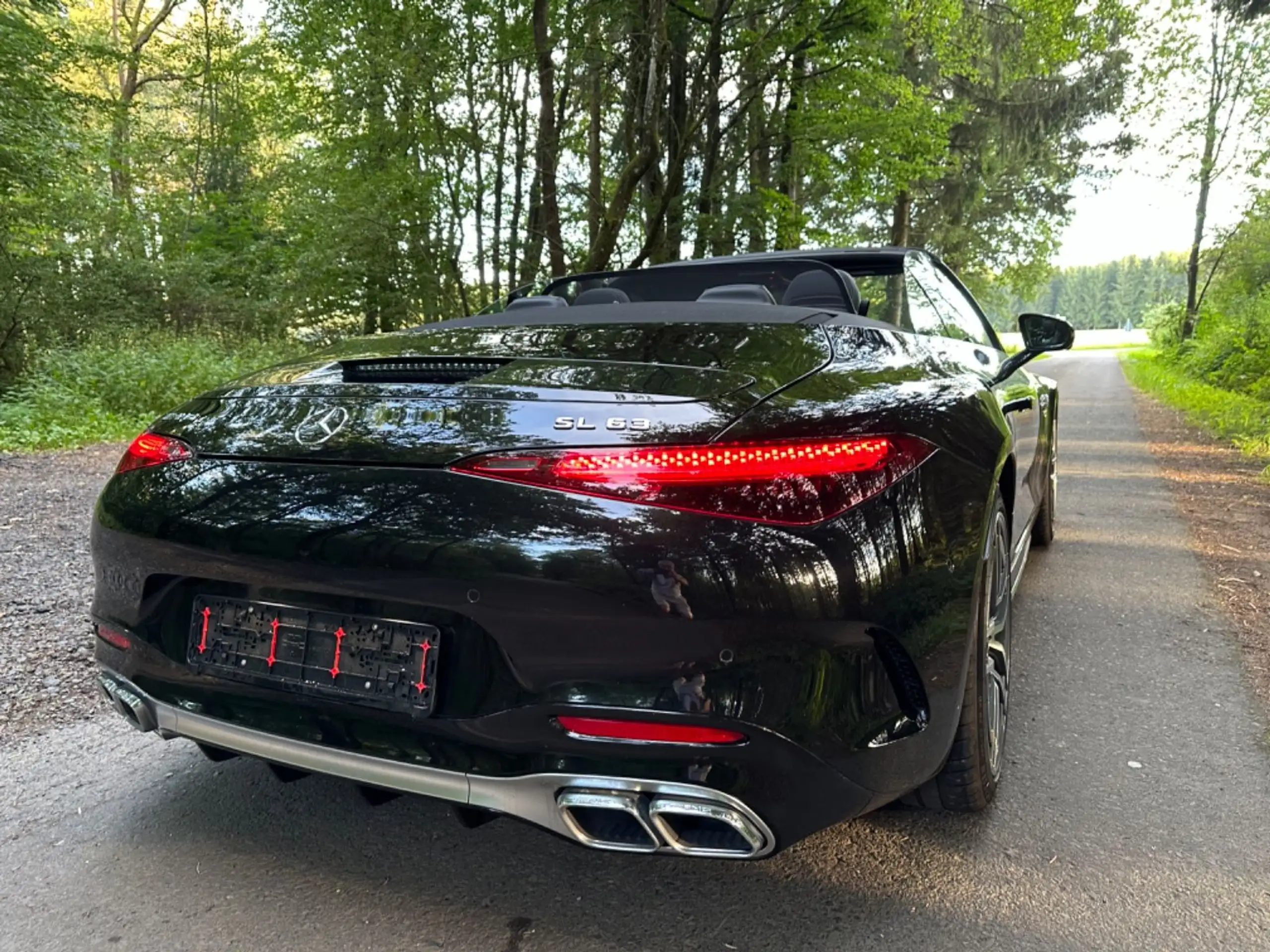 Mercedes-Benz - SL 63 AMG