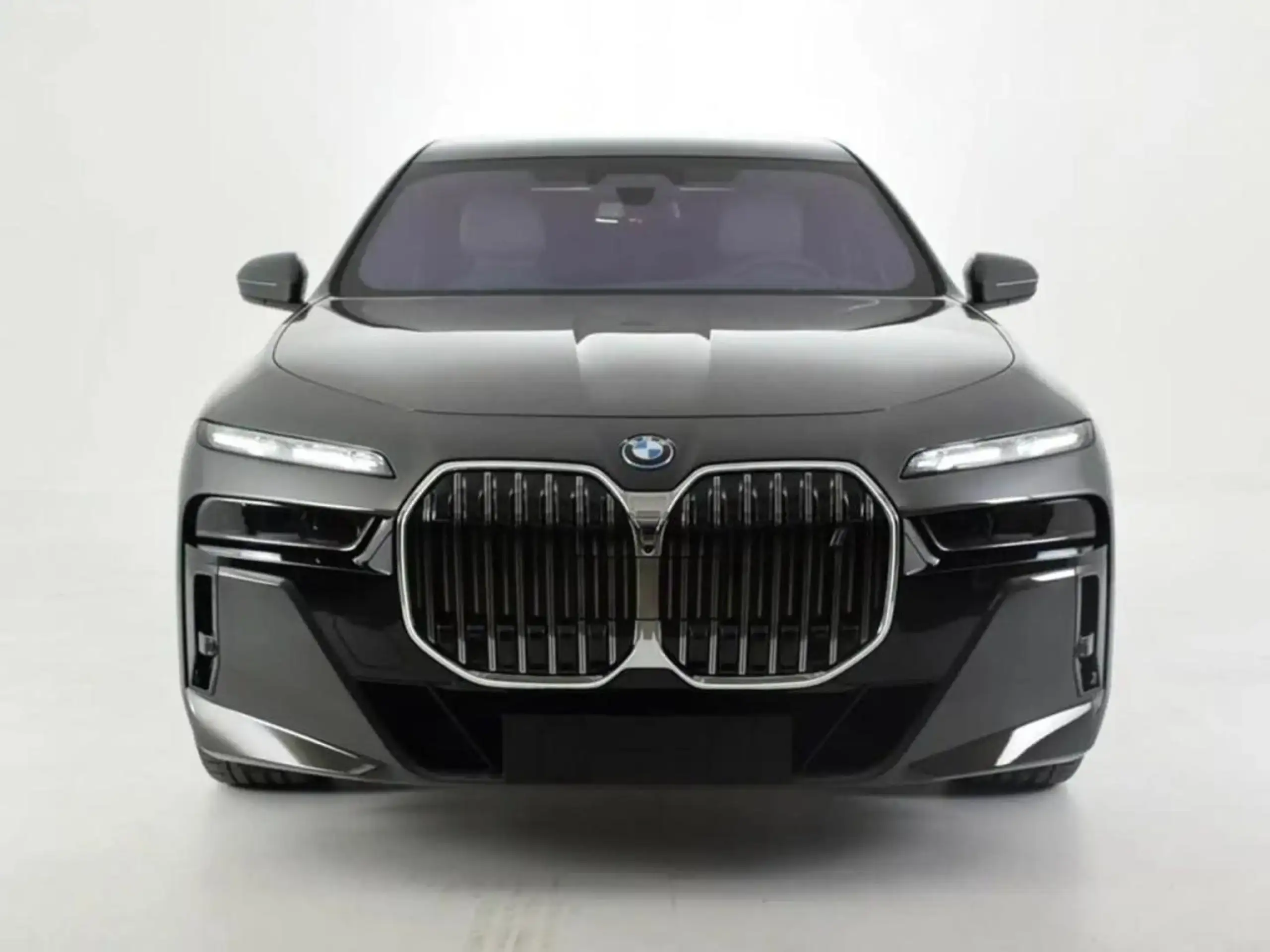 BMW - i7