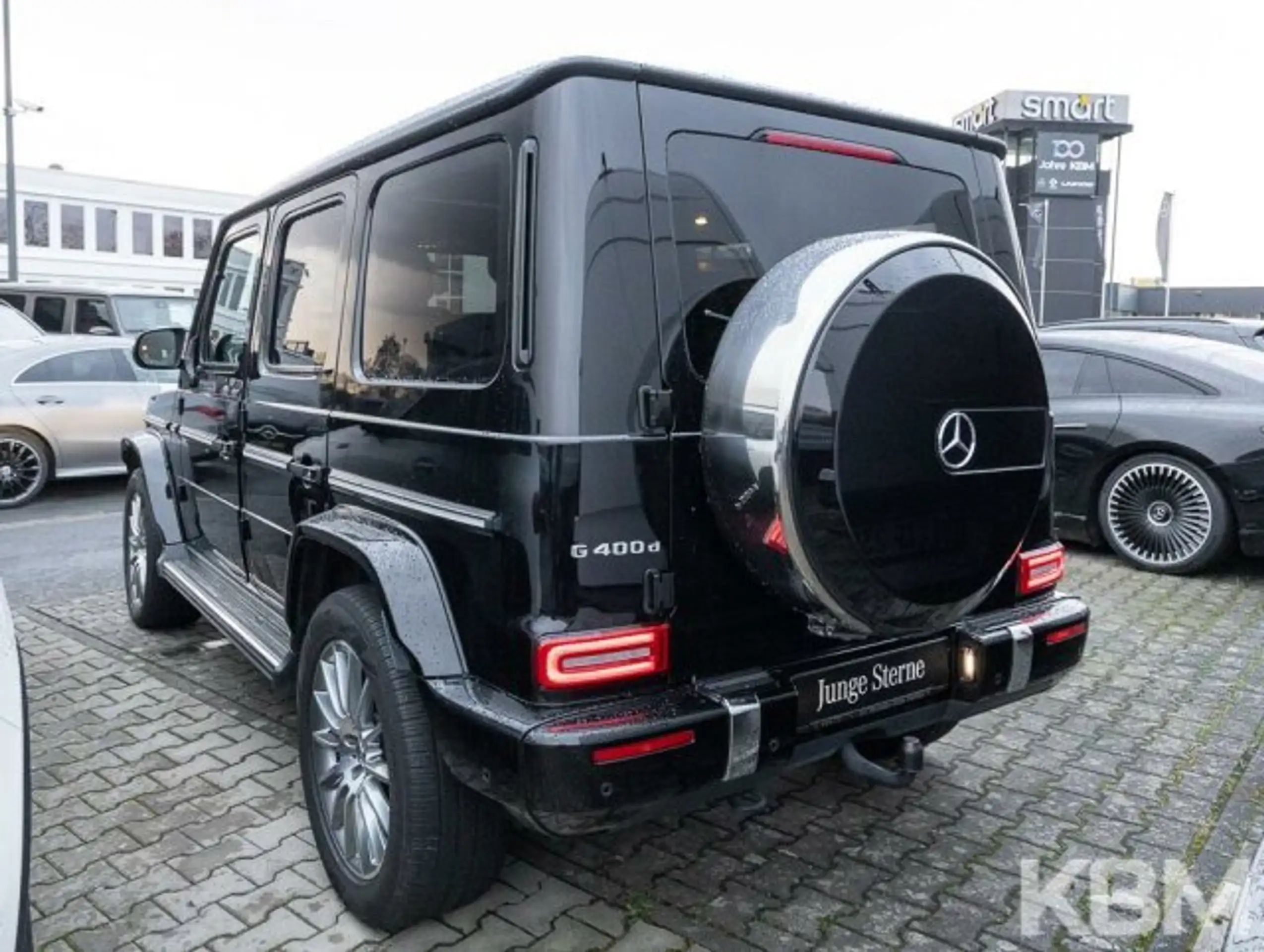 Mercedes-Benz - G 400