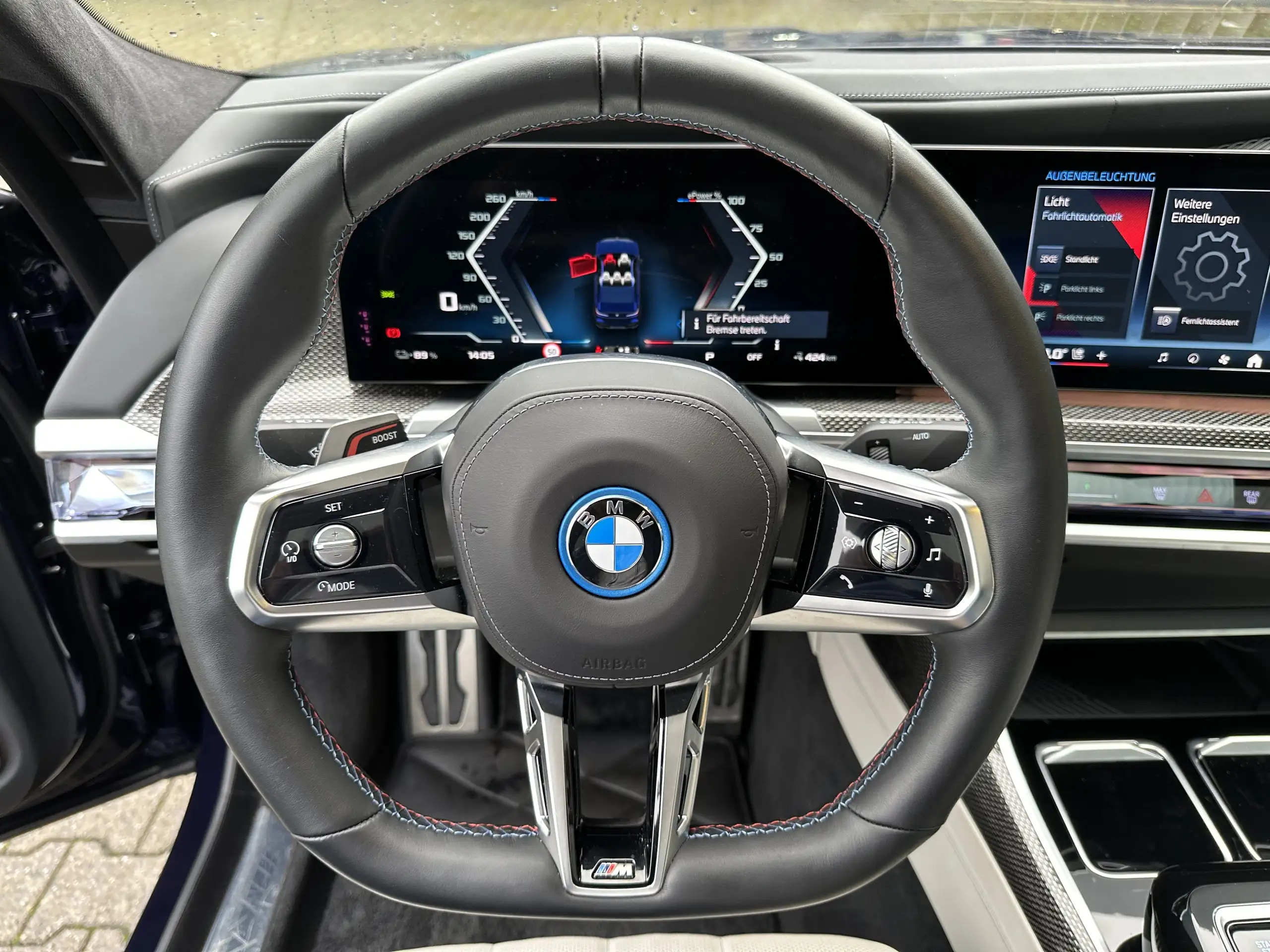 BMW - i7