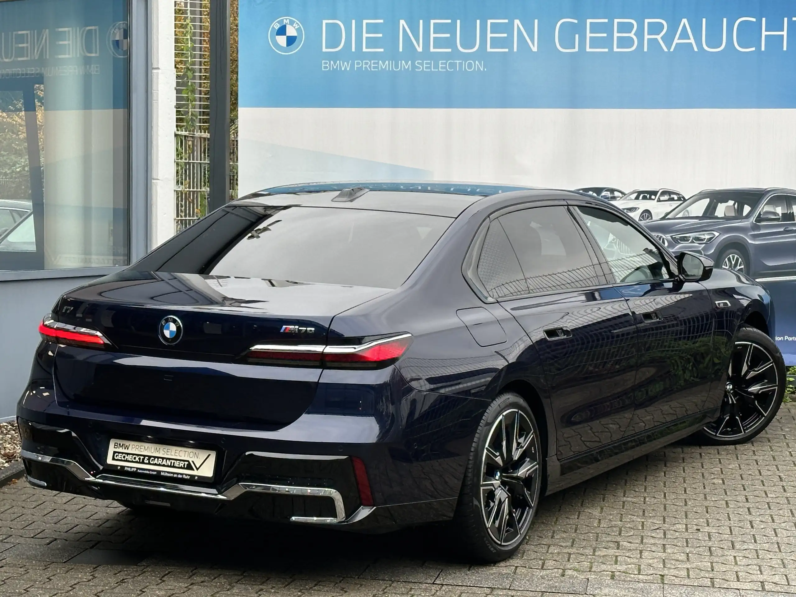 BMW - i7